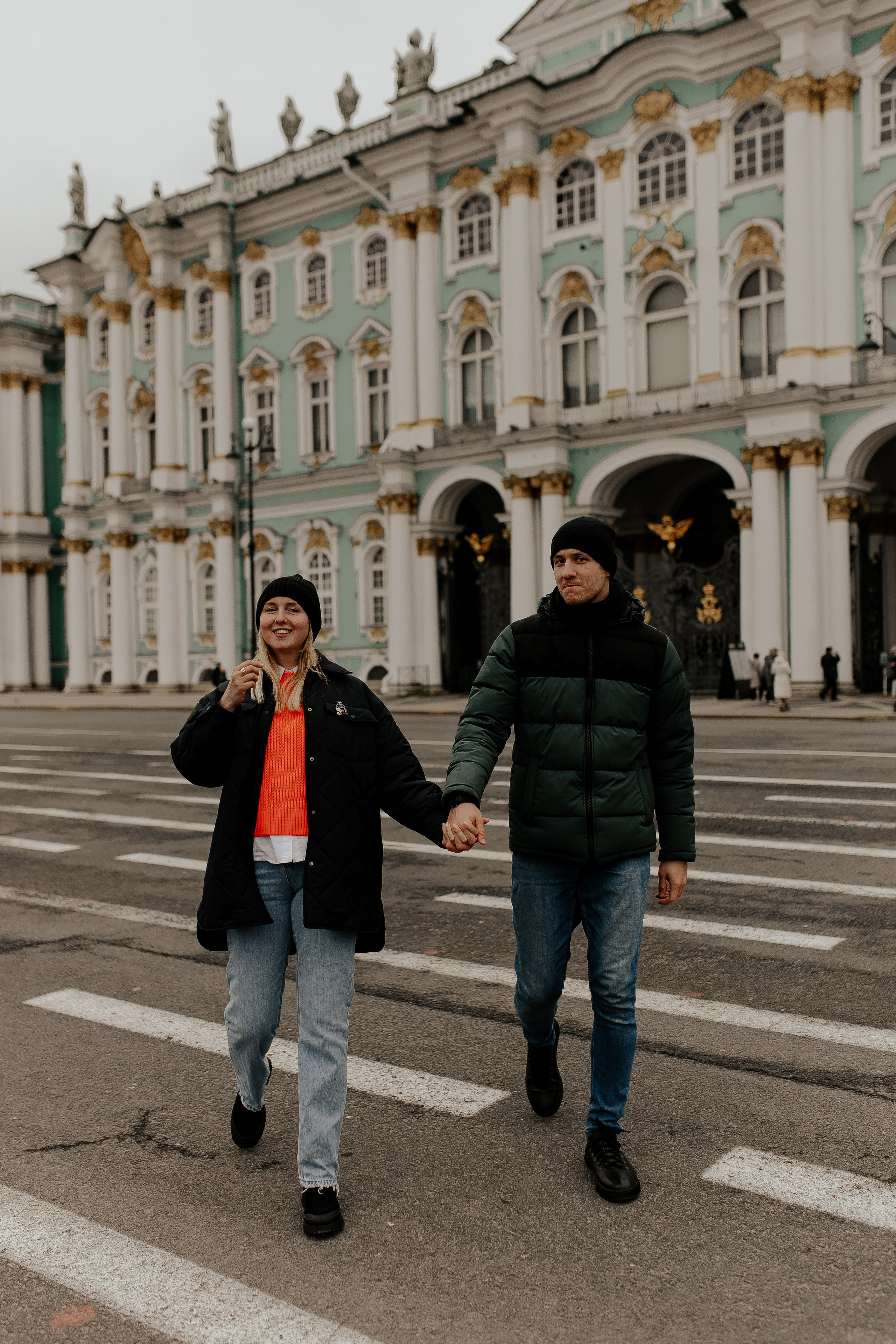 Поцелуй у Эрмитажа. Фотограф в Санкт-Петербурге Лиза Семченкова