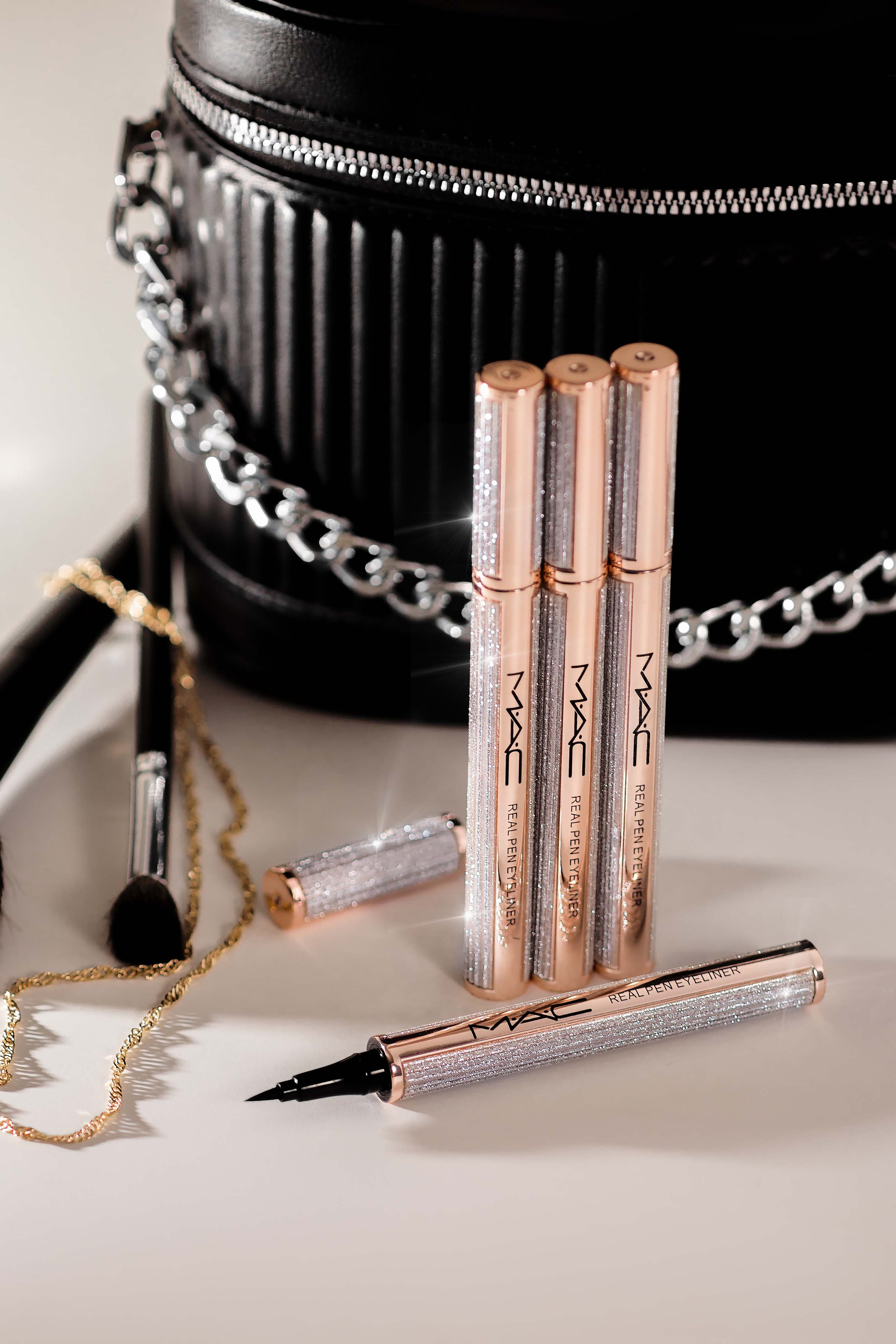 Косметика. Предметный и женский фотограф в Новосибирске