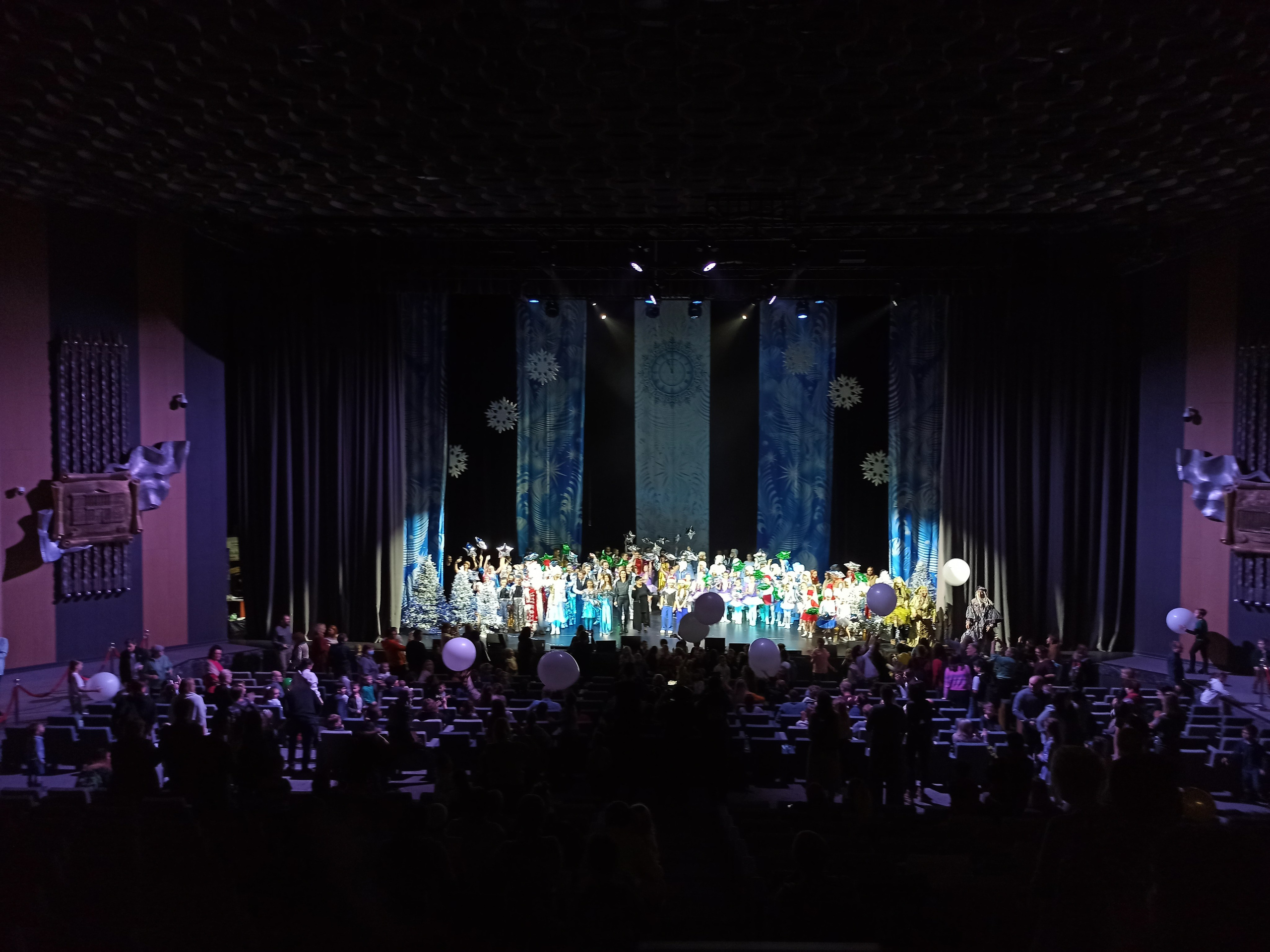 Новогодний концерт театр им. Моссовета. «Студия DRONAVT`s» — видеосъёмка и фотография г. Москва