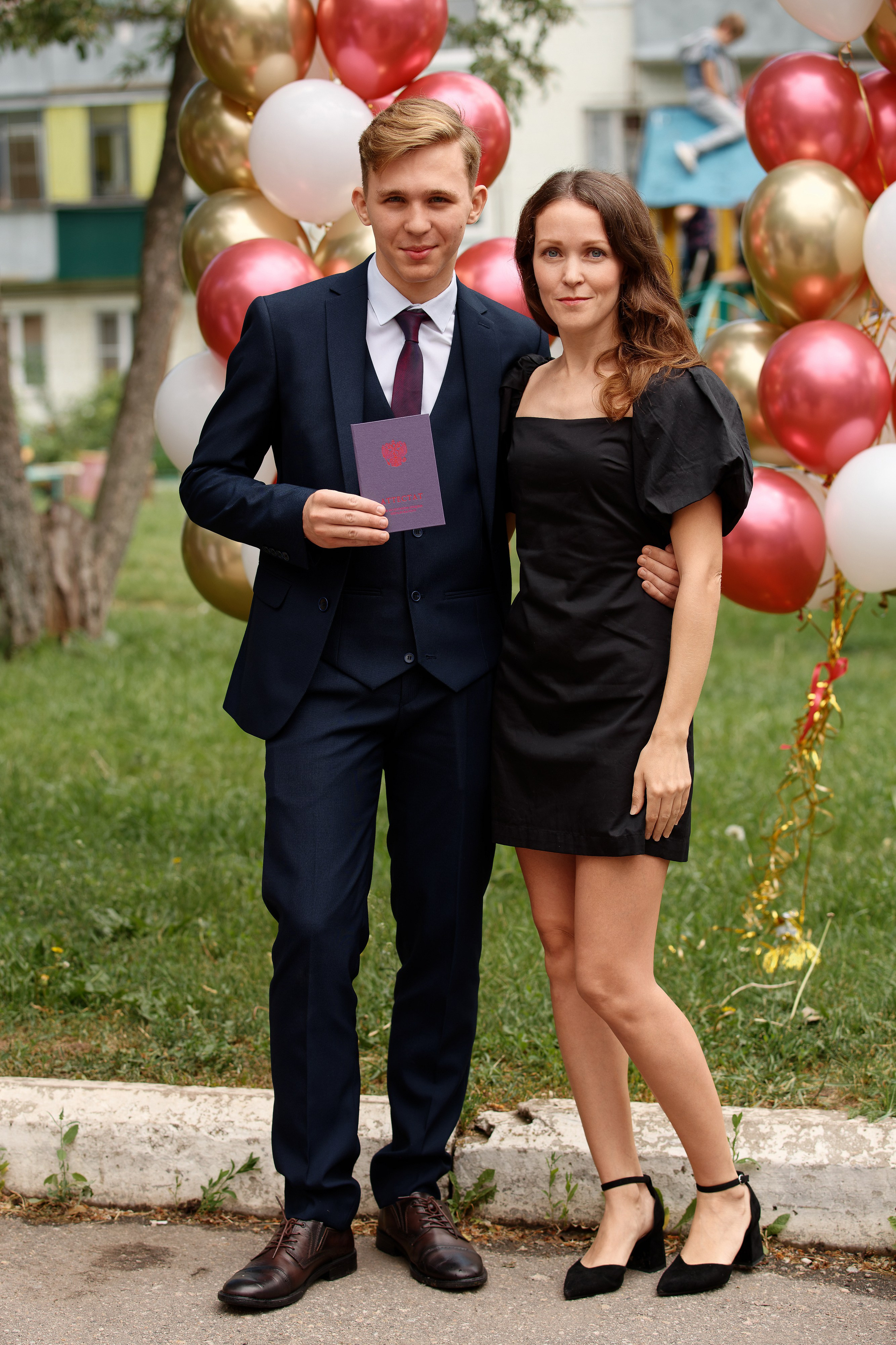 Вручение аттестатов Школа № 57. Семейный фотограф — Макс Белогрудов