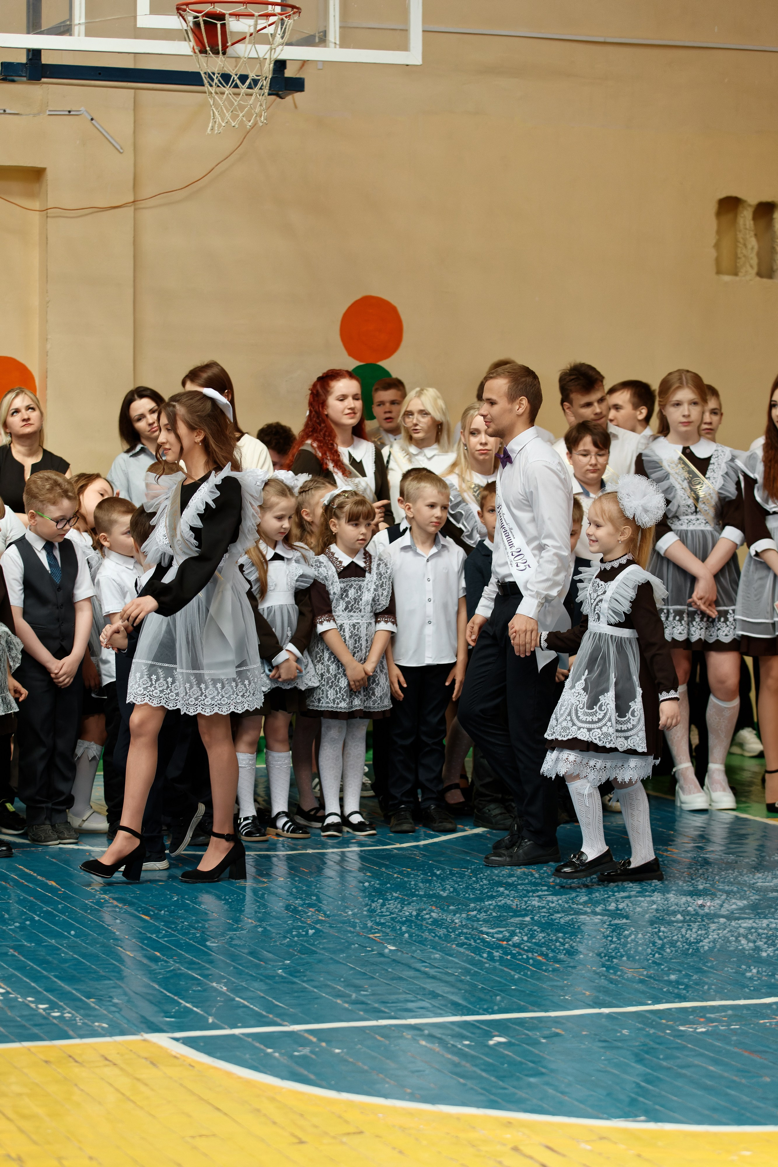 Последний звонок Школа № 42. Семейный фотограф — Макс Белогрудов