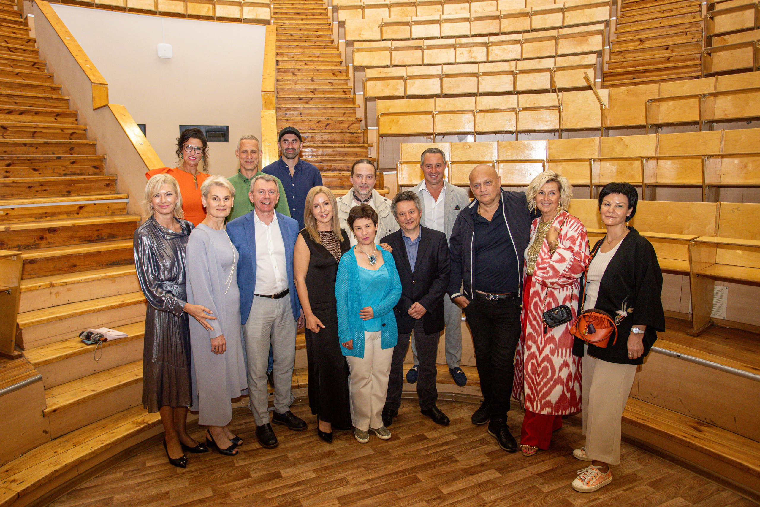 Встреча выпускников. Стоматологи СПб. Семейный фотограф в Вышнем Волочке — Ульяна Иванова | Фотосессии для всей семьи