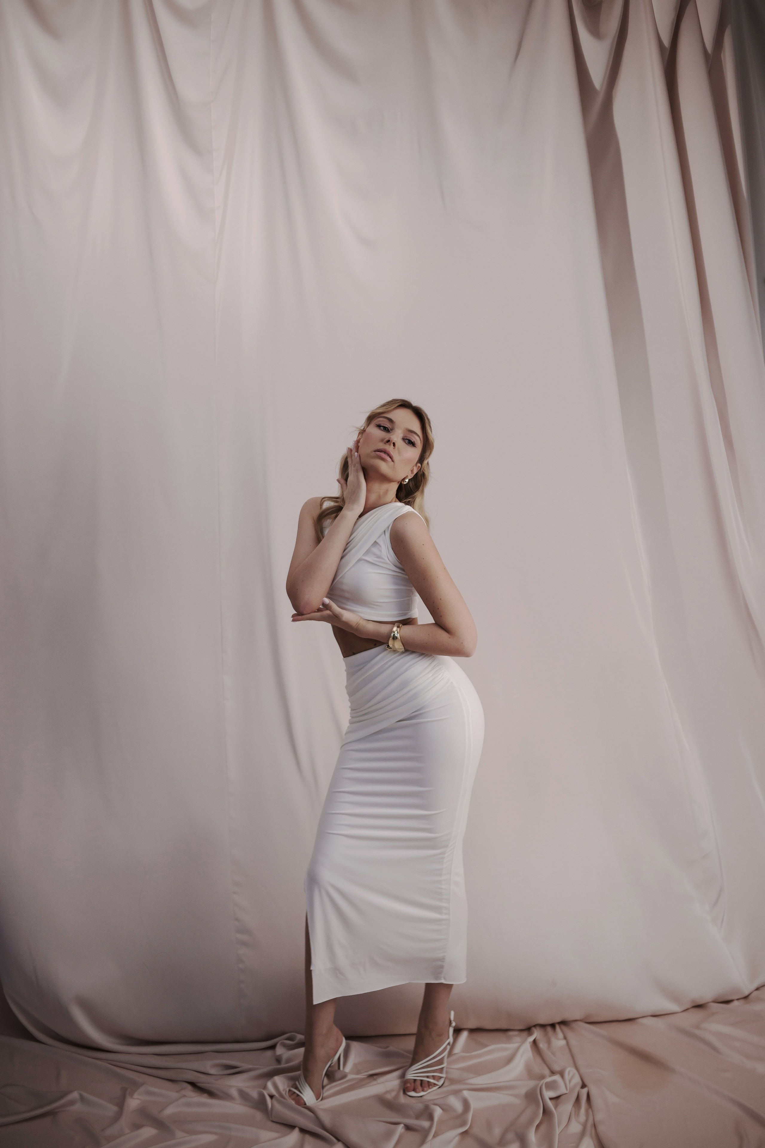 Md: @lovexxxxMuah: @mari.bulatovaOrg: @creative_photodayLoc: @daily_photostudio