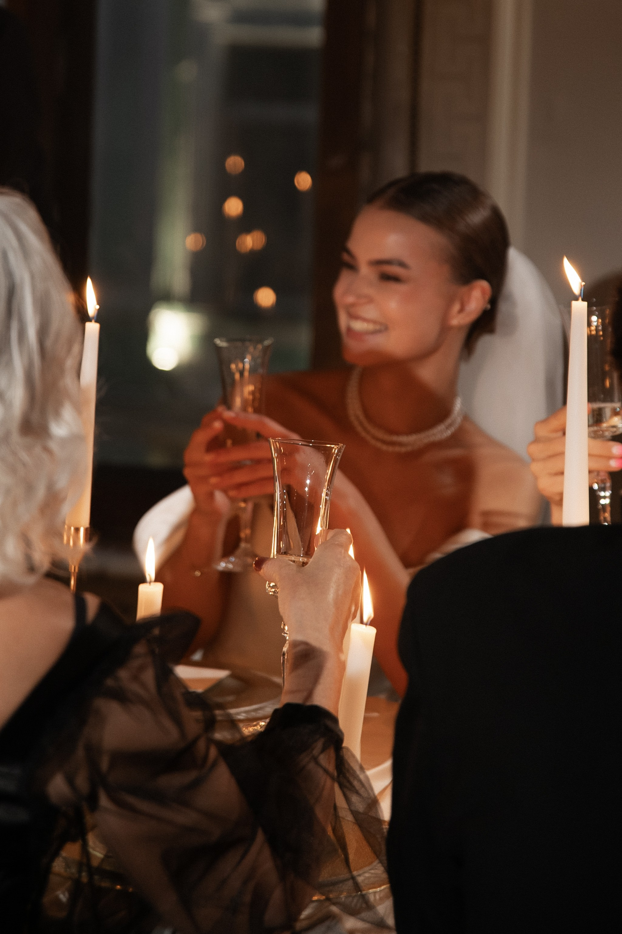 Камерный свадебный ужин при свечах в старинном особняке в фотостудии 21. Kult. Ярослава Ерина — свадебный фотограф в Москве