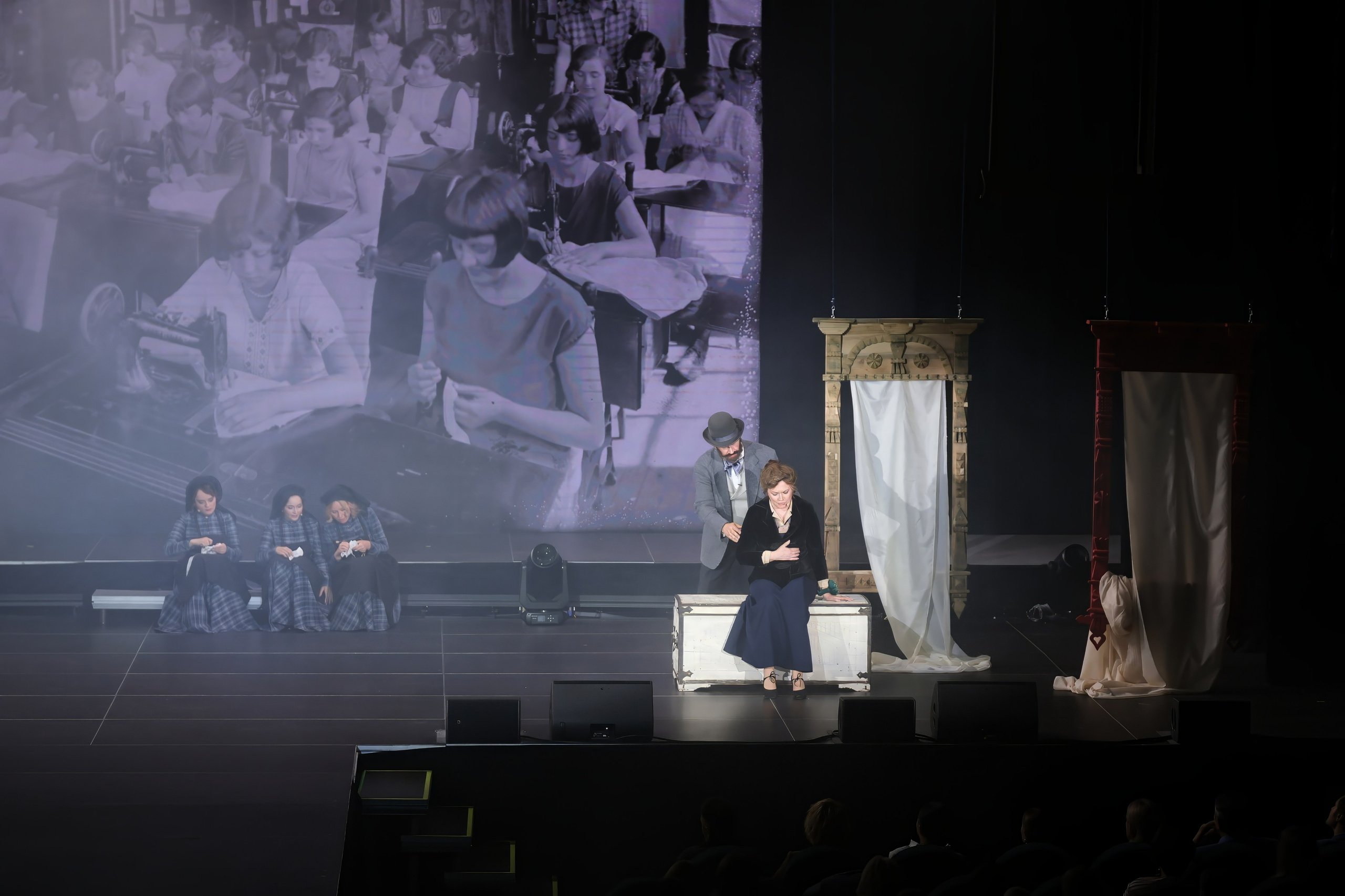 Подиумный спектакль «Стиль Надежды». Добро пожаловать в студию «Цифровой скульптор»  где искусство встречается с технологиями!