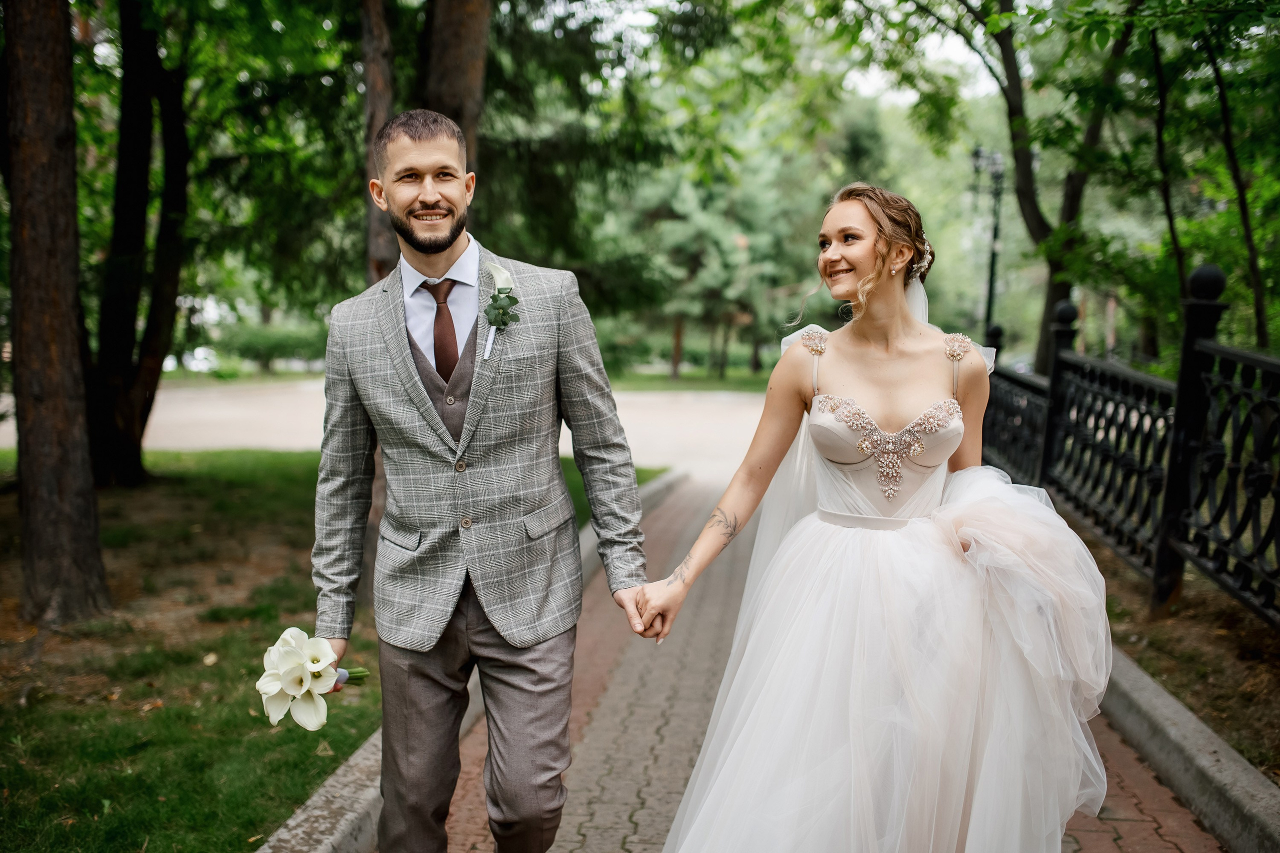 Степан и Ульяна. Утро. Загс. Прогулка. Дождь и солнце. Свадебный фотограф в Хабаровске