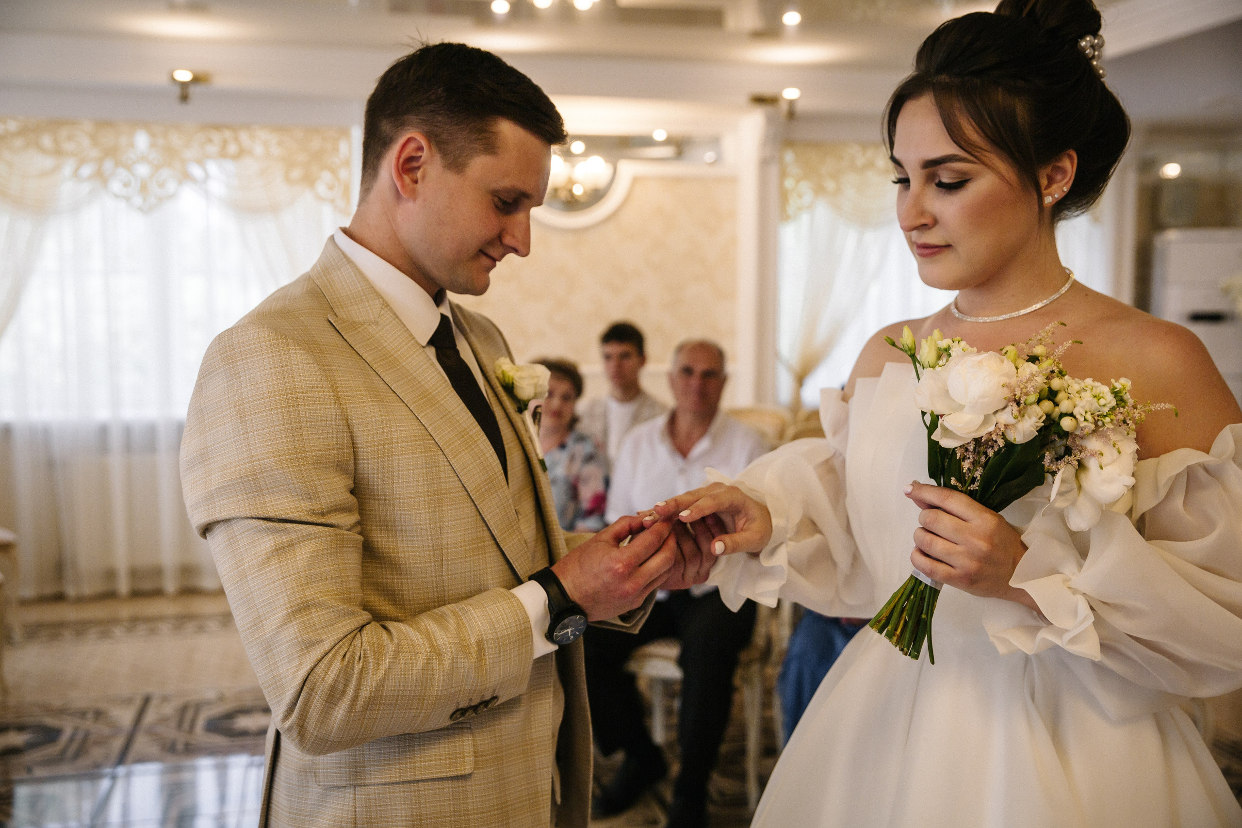 ДВОРЕЦ № 4 Петергоф | Июль, Нижний парк. Свадебный фотограф в Санкт-Петербурге Полина Корзухина