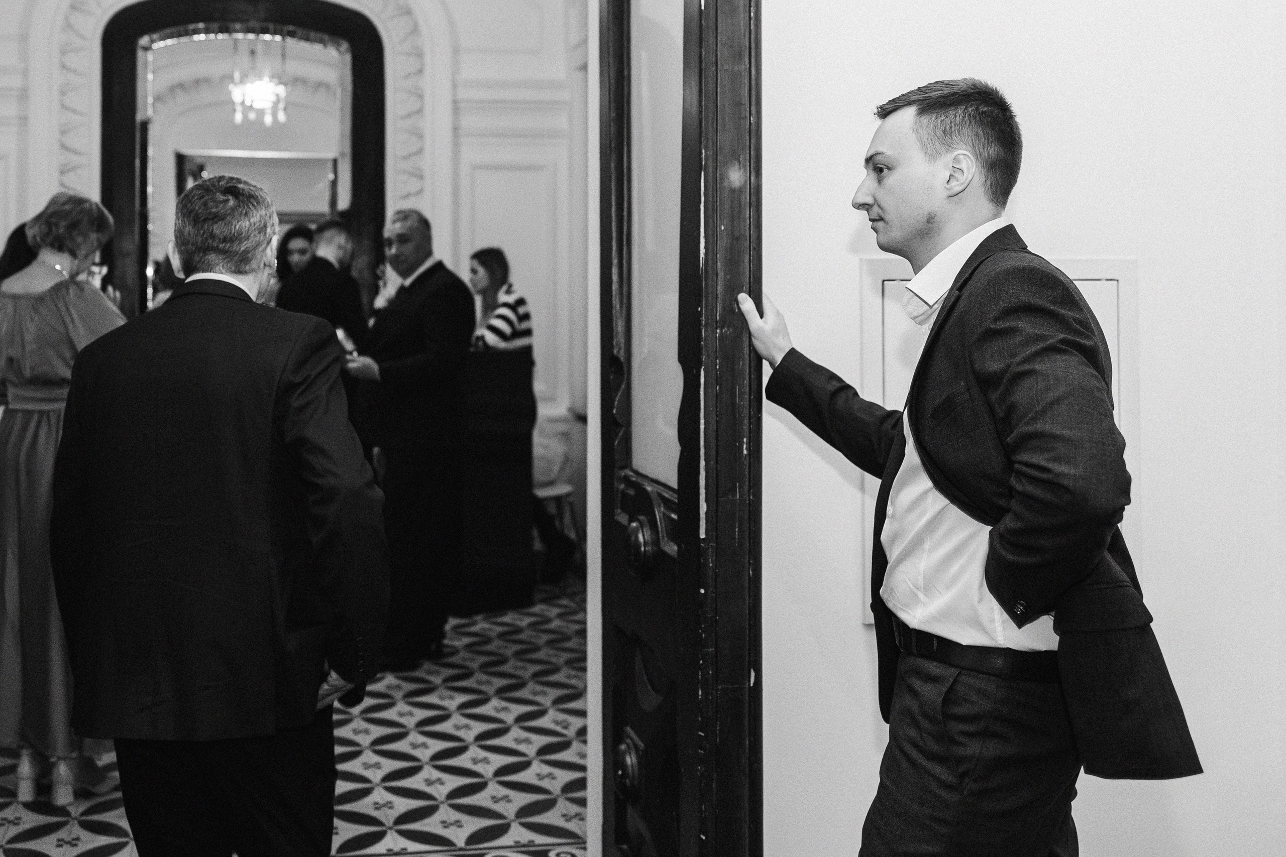 Юлия и Александр в отеле '12 причин' и кафе 'Мишель'. Свадебный фотограф Москва