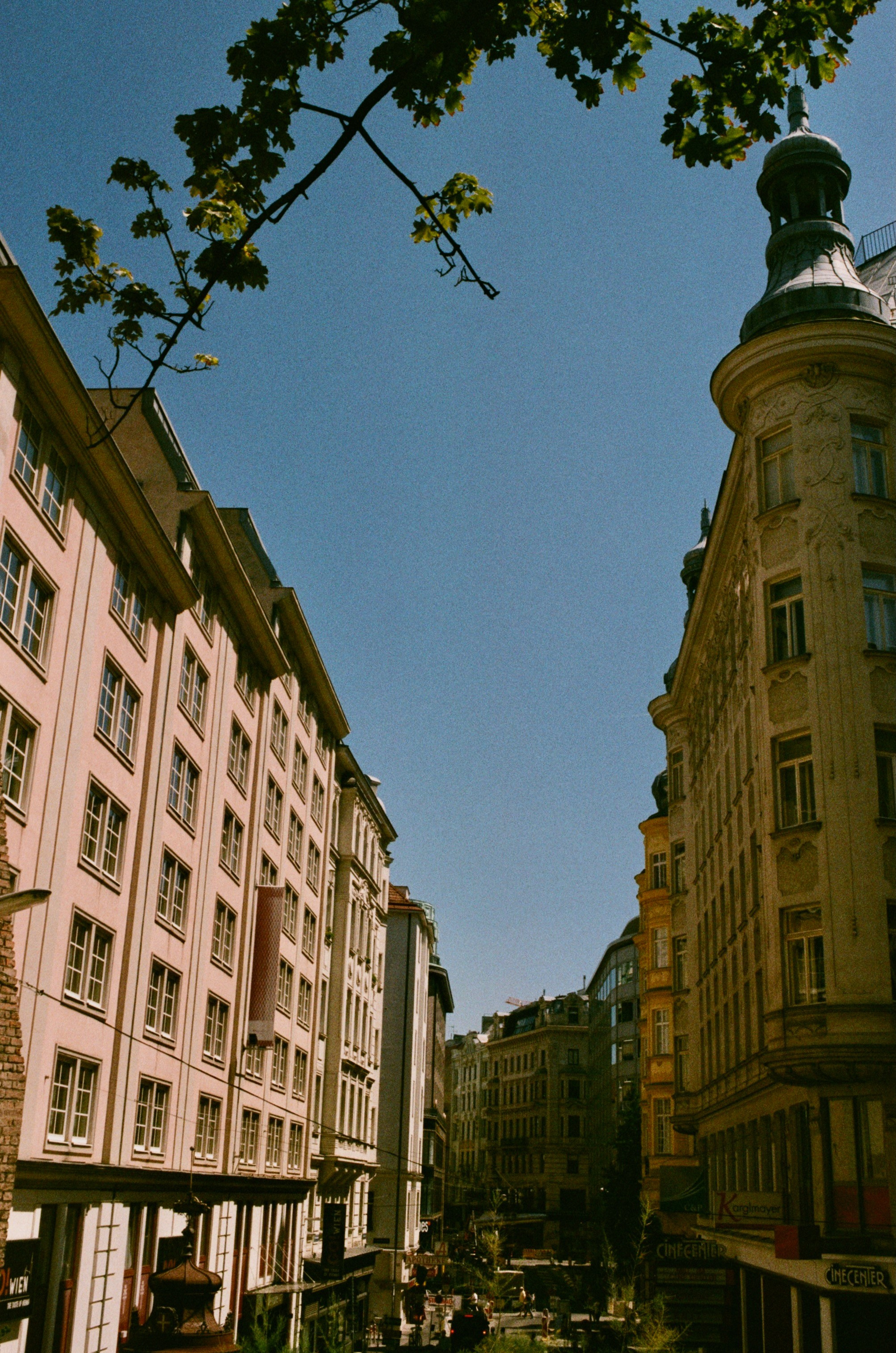 Film. Ruslan UI Dev Page