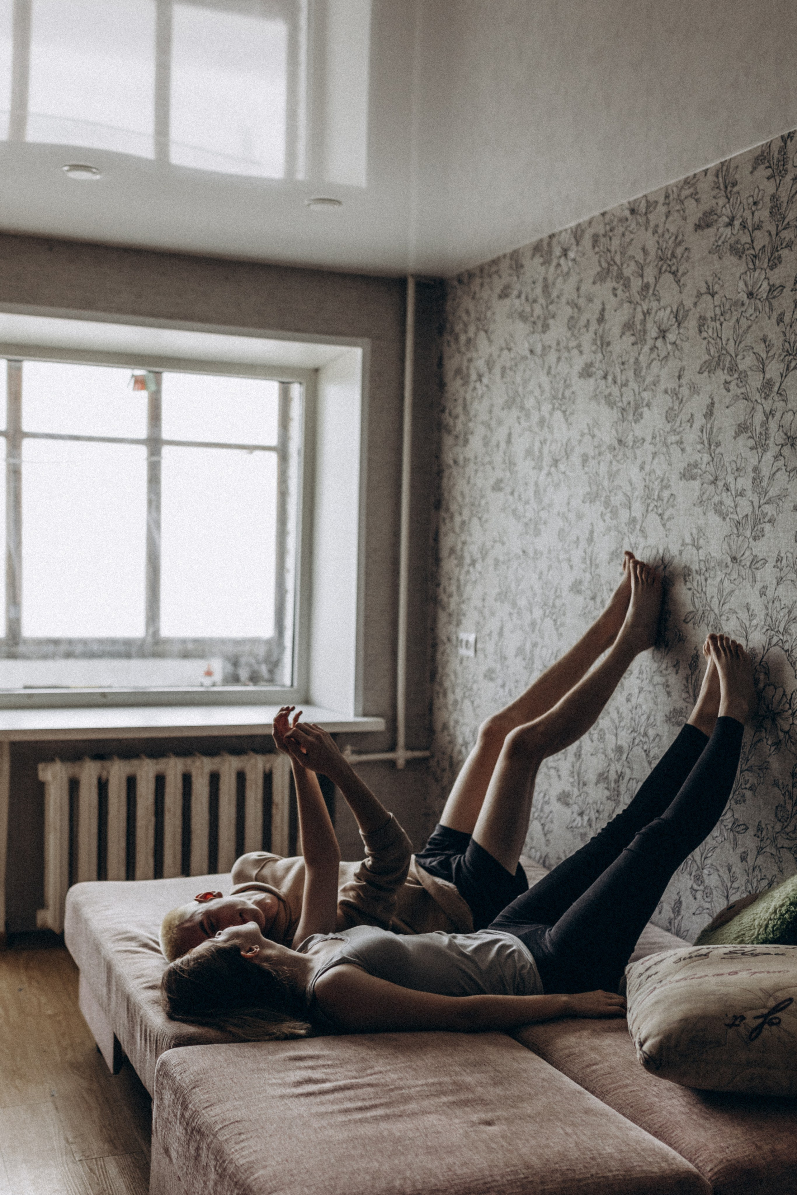 Матвей и Полина, а также кот и собака. Семейный фотограф lifestyle в Новосибирске Елена Шпилевая