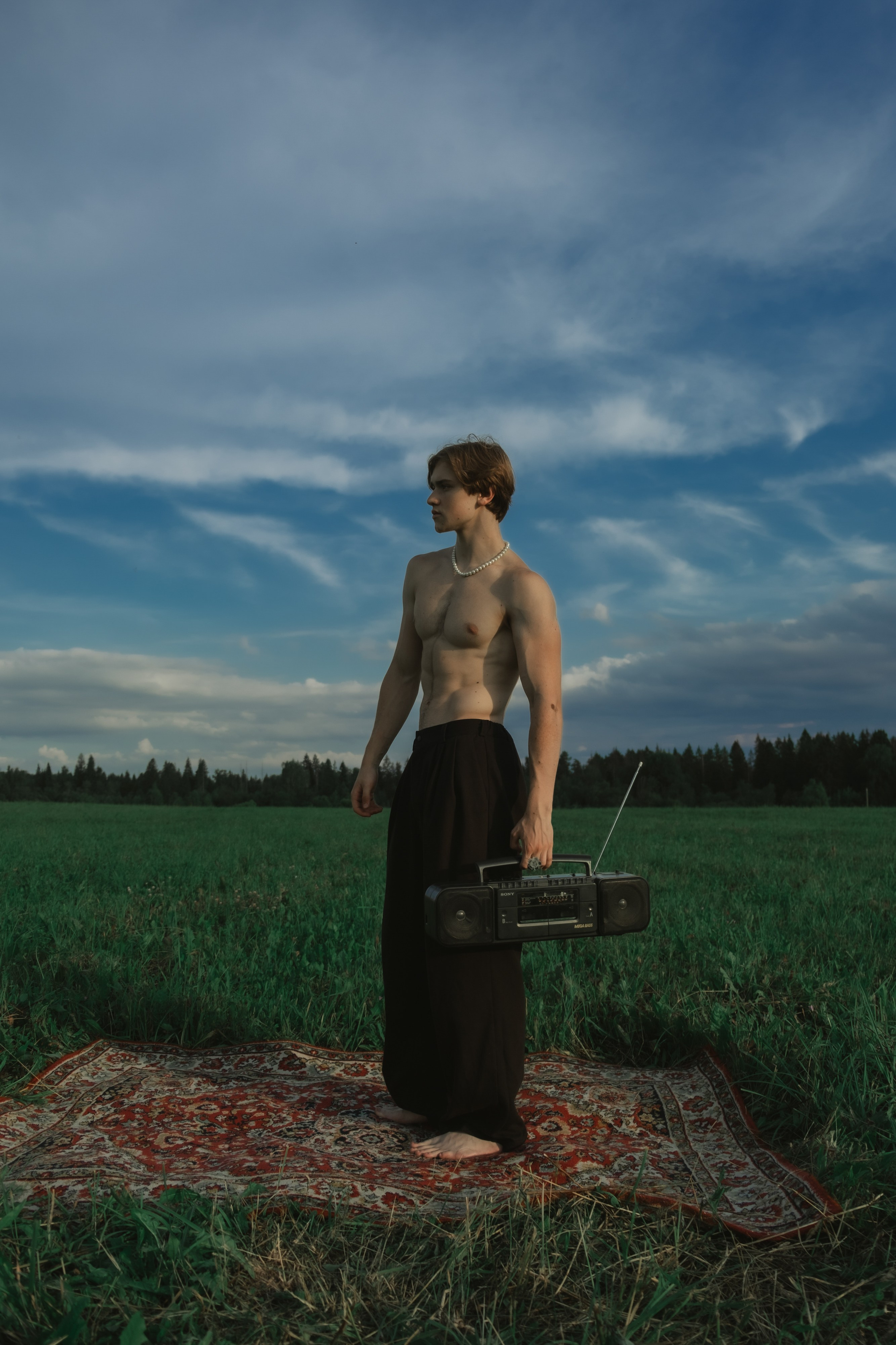 Ковер. Поле. Глеб. Мари — фотограф и видеограф из Москвы