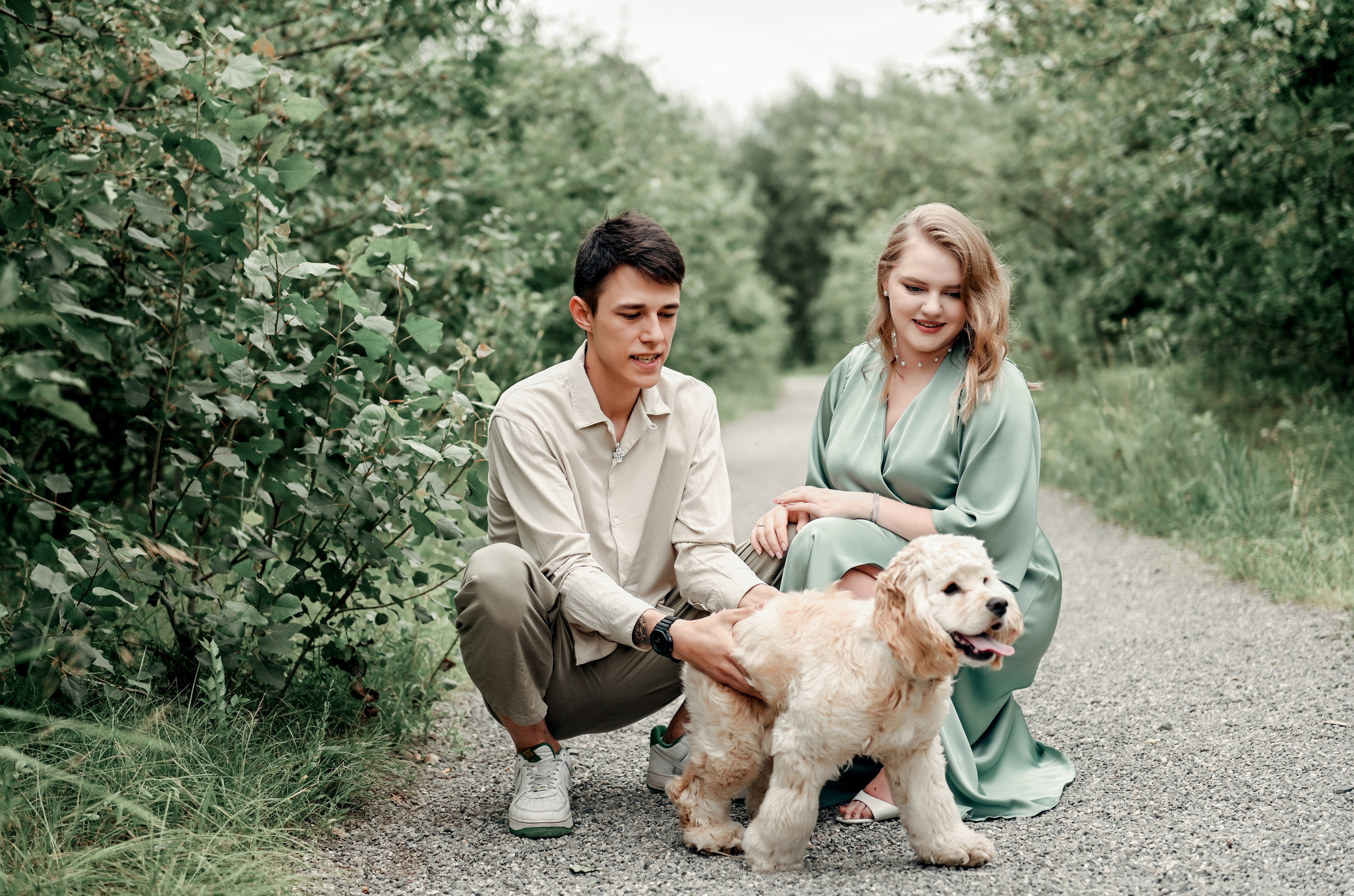 Love story прогулка вместе с песиком))). Свадебный, семейный, детский, контент фотограф в Омске Максим Ильин