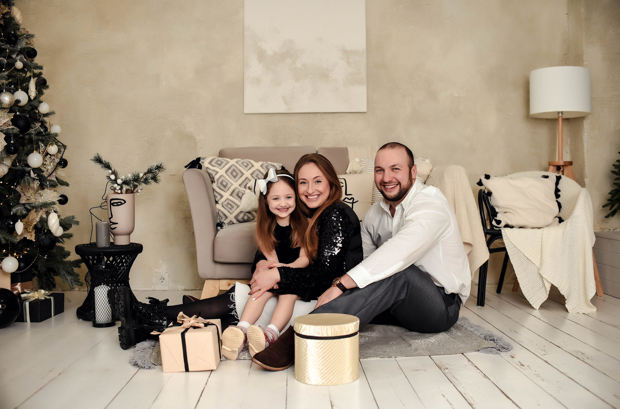 Новогодняя семейная. Свадебный, семейный, детский, контент фотограф в Омске Максим Ильин