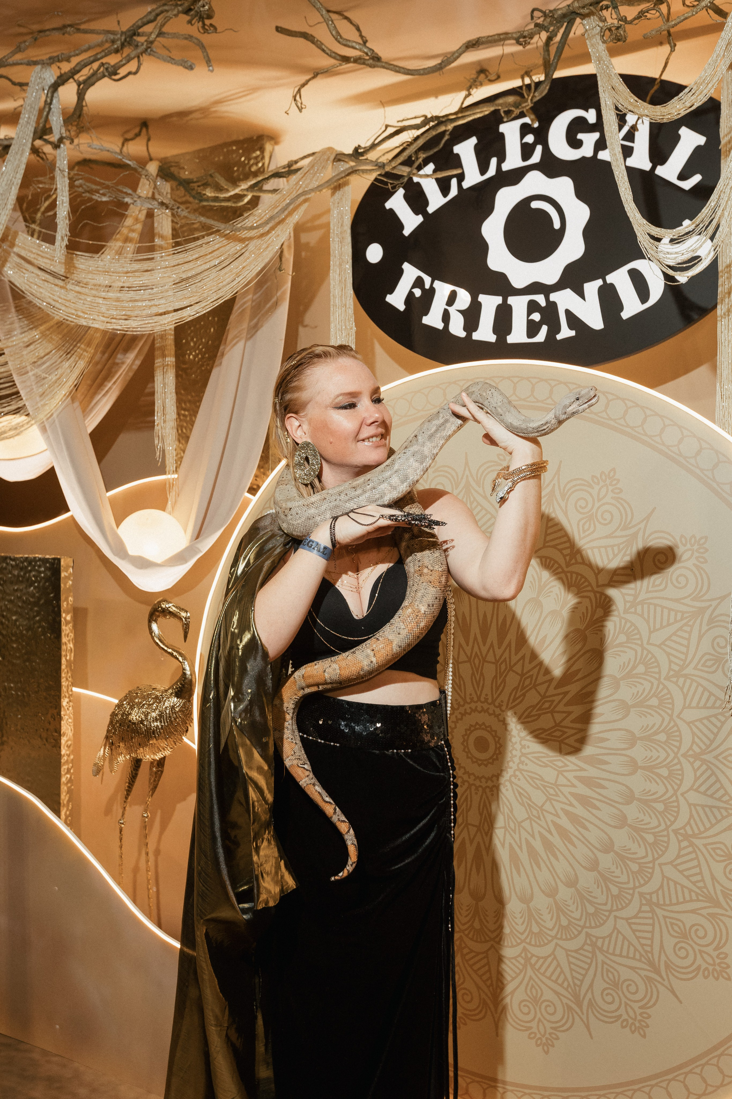 ILLEGAL FRIENDS — MIRAGE [PART I]. СВОИ. ФОТООТЧЕТЫ-СОБЫТИЯ-МЕСТА