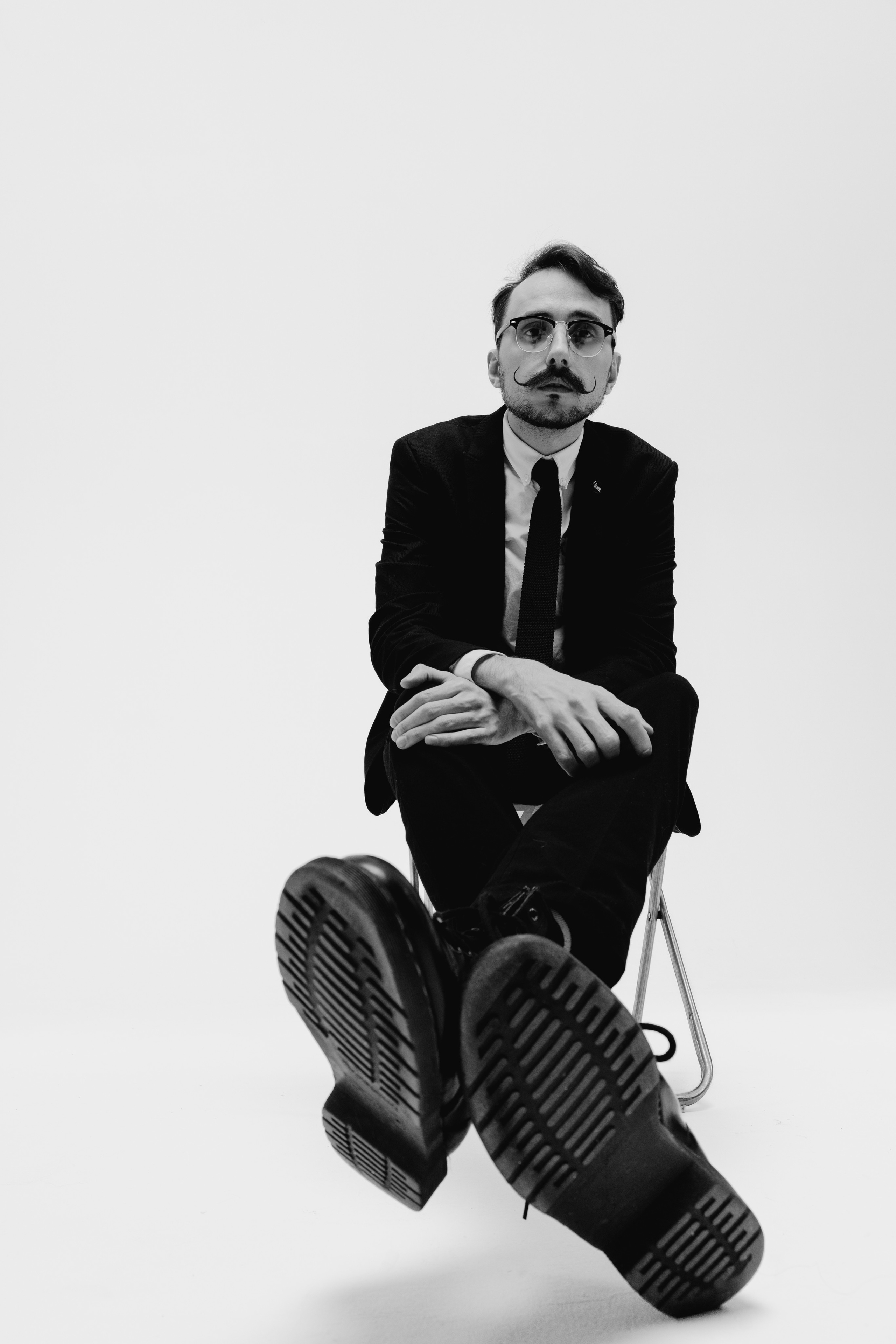 VASILY GURYANOV. Фотограф