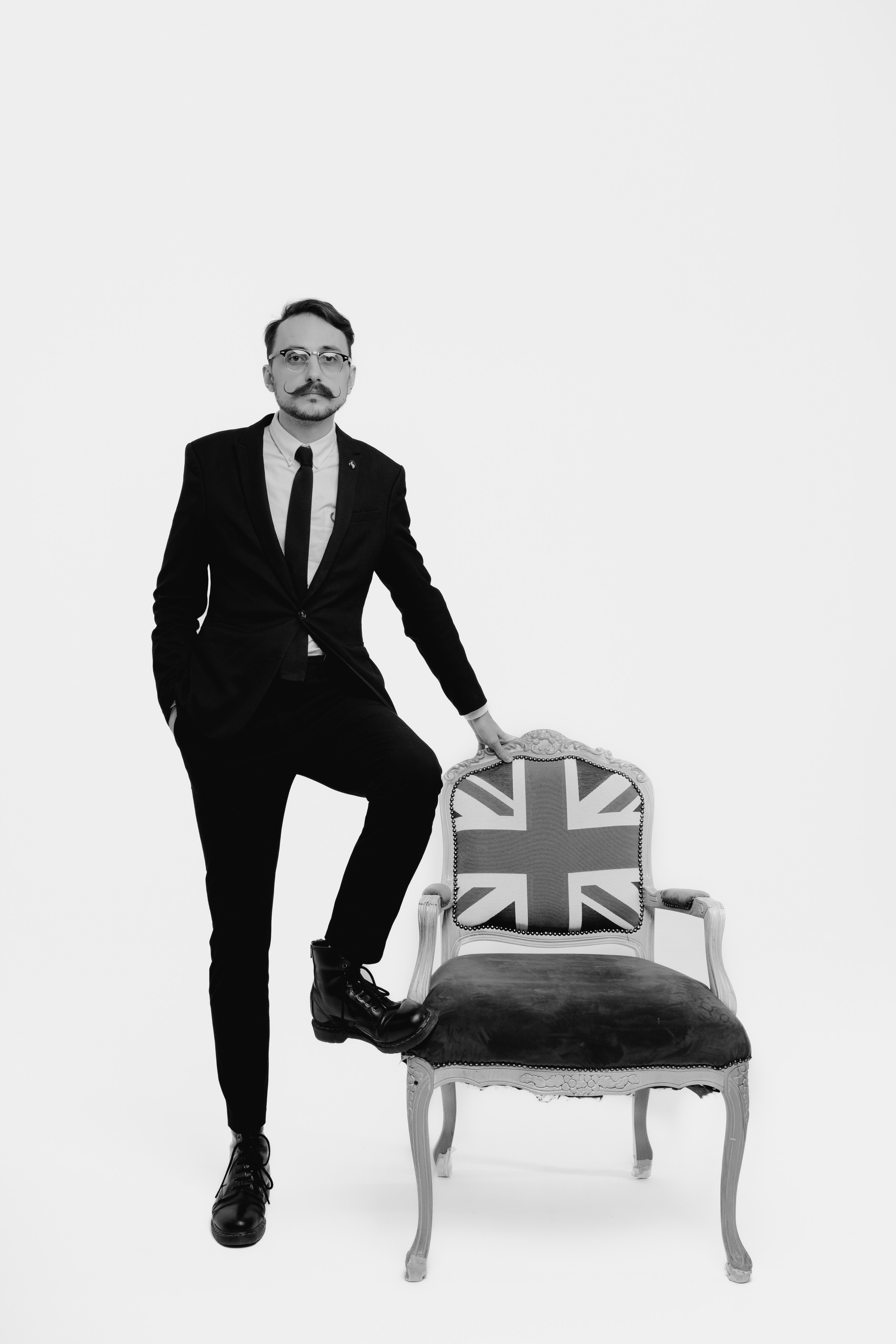 VASILY GURYANOV. Фотограф