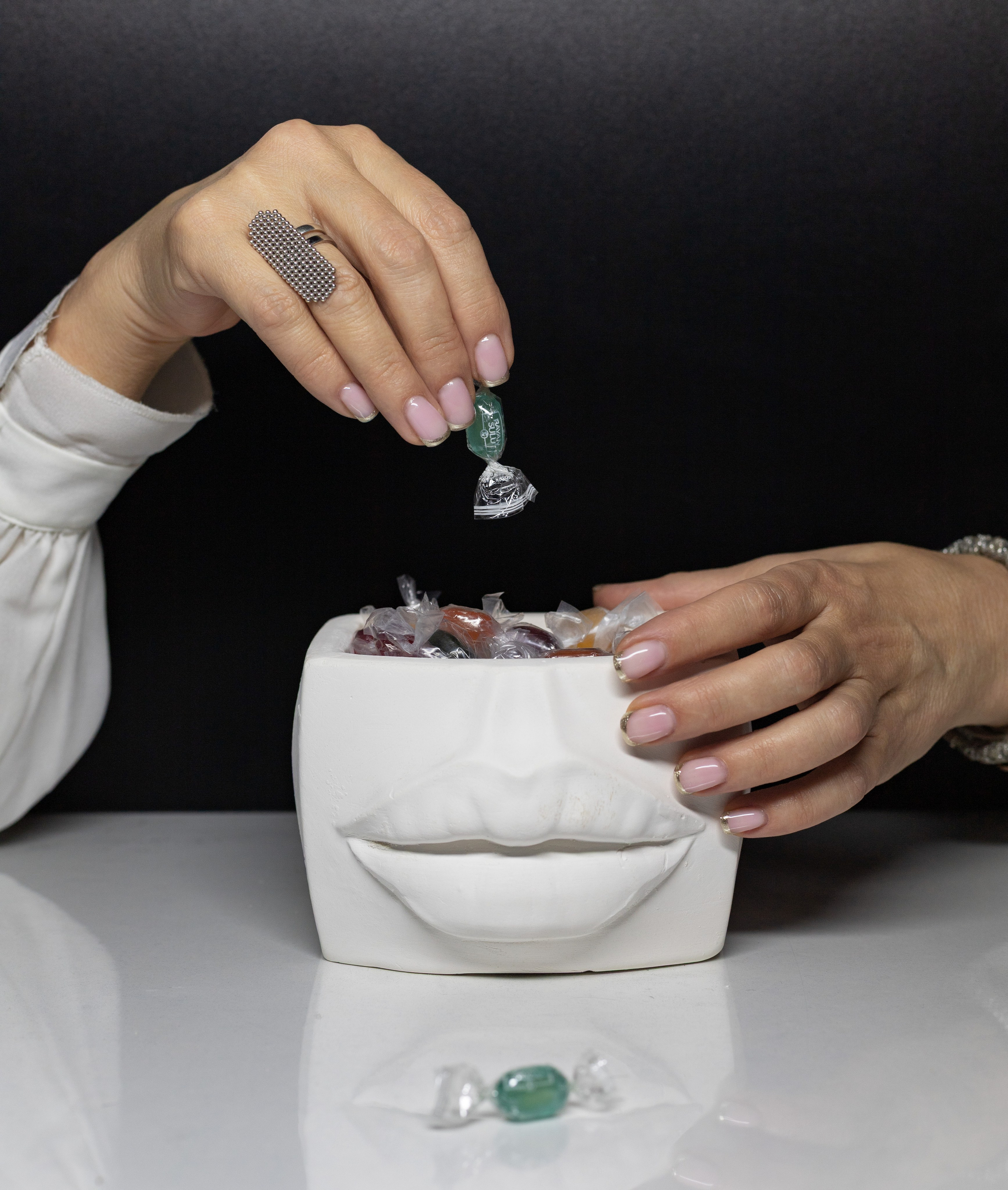 Маникюр и педикюр. Имидж-студия «Четверг» — Преображение в Москве с любовью!