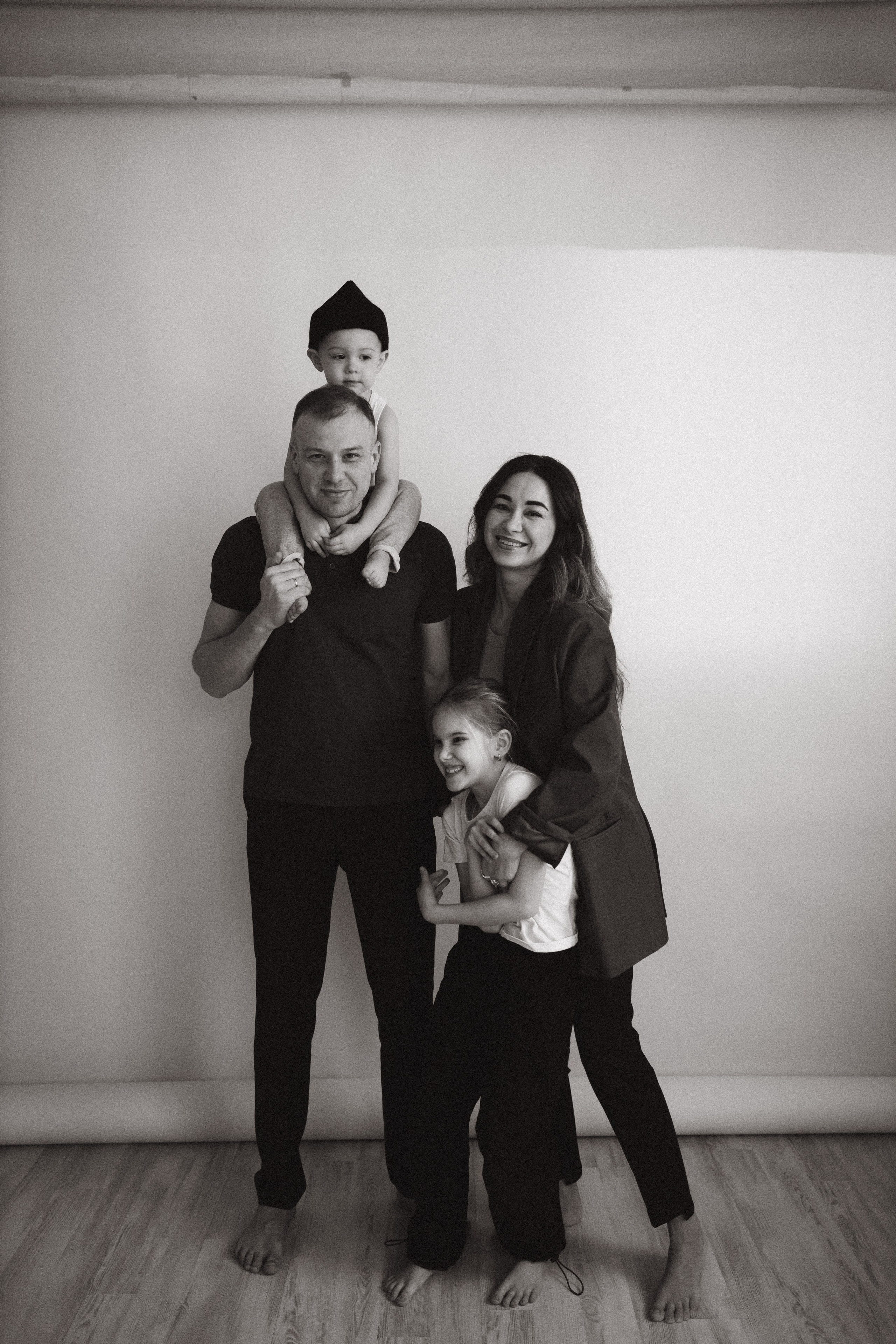 Даша, Ваня, Ксюша и Максим!. Услуги