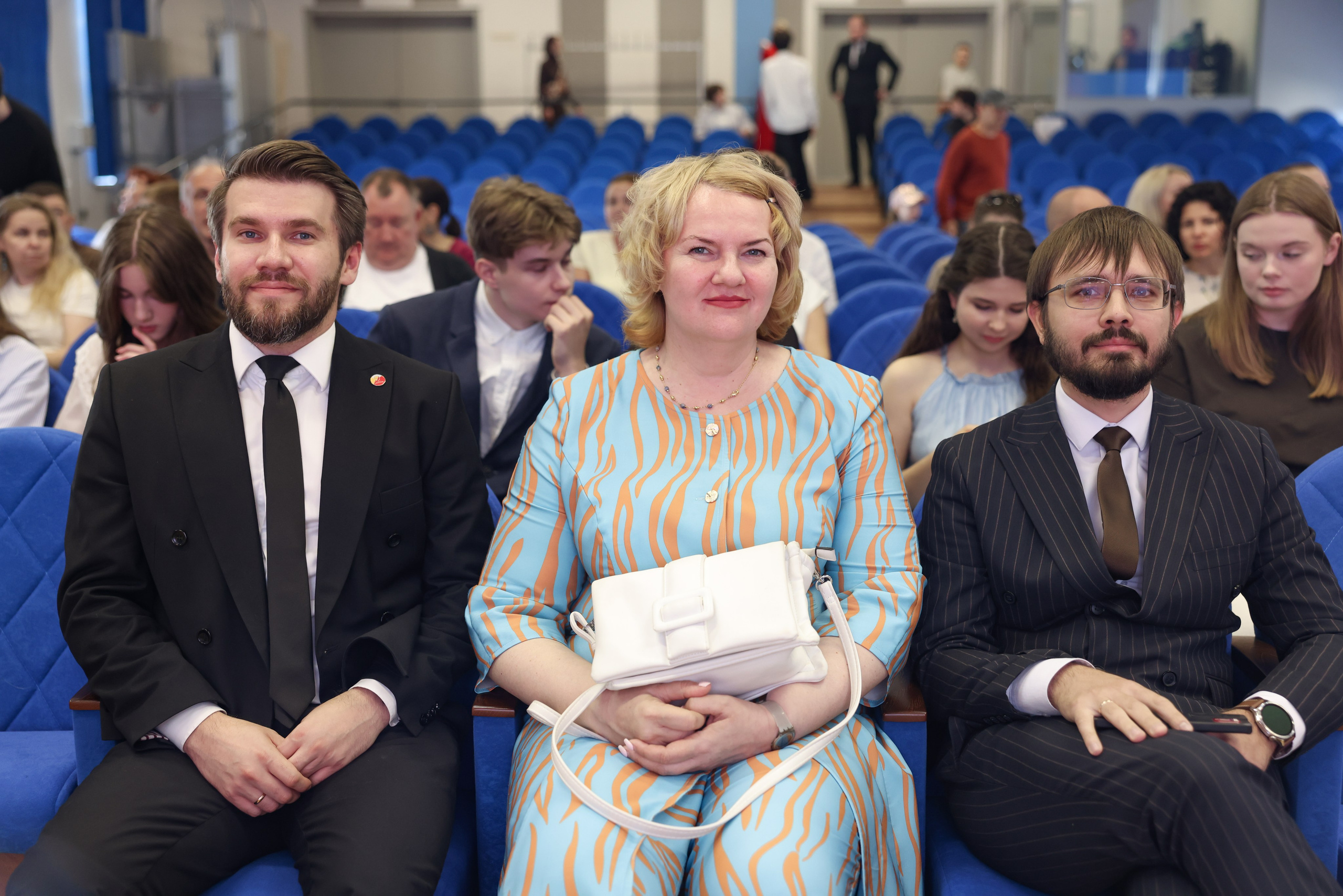 Вручение аттестатов Школа. Профессиональный фотограф Ирина Тиличеева