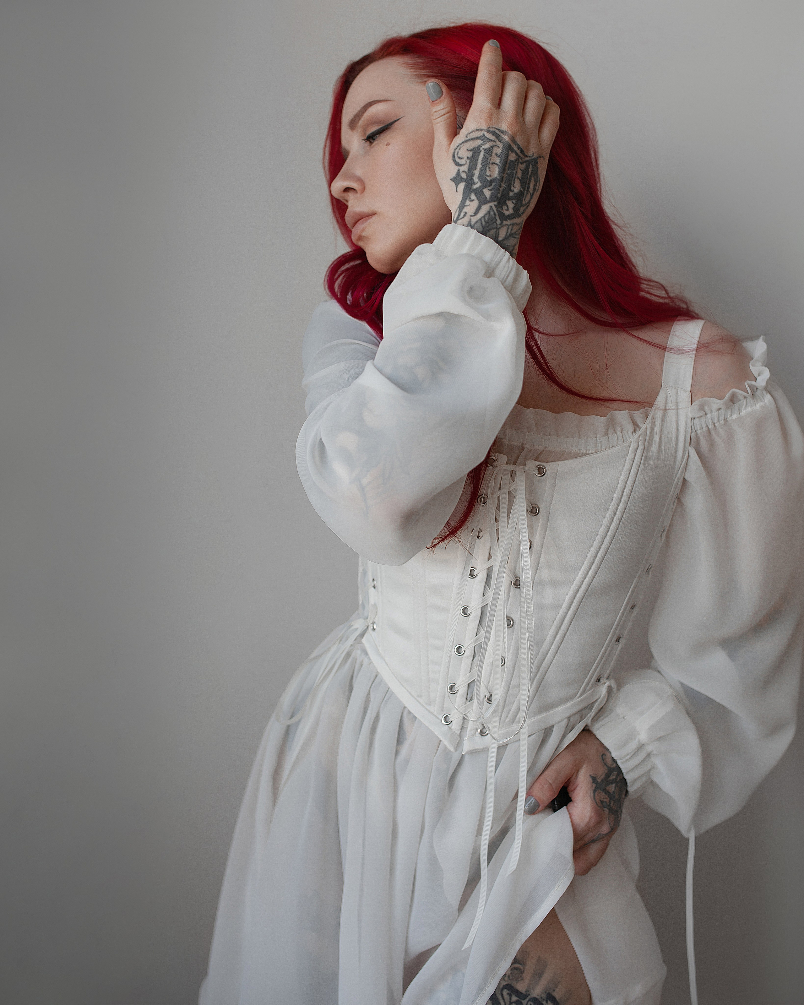 Корсет 'Euphoria' белый. Лиза Бродская — фотограф в Москве