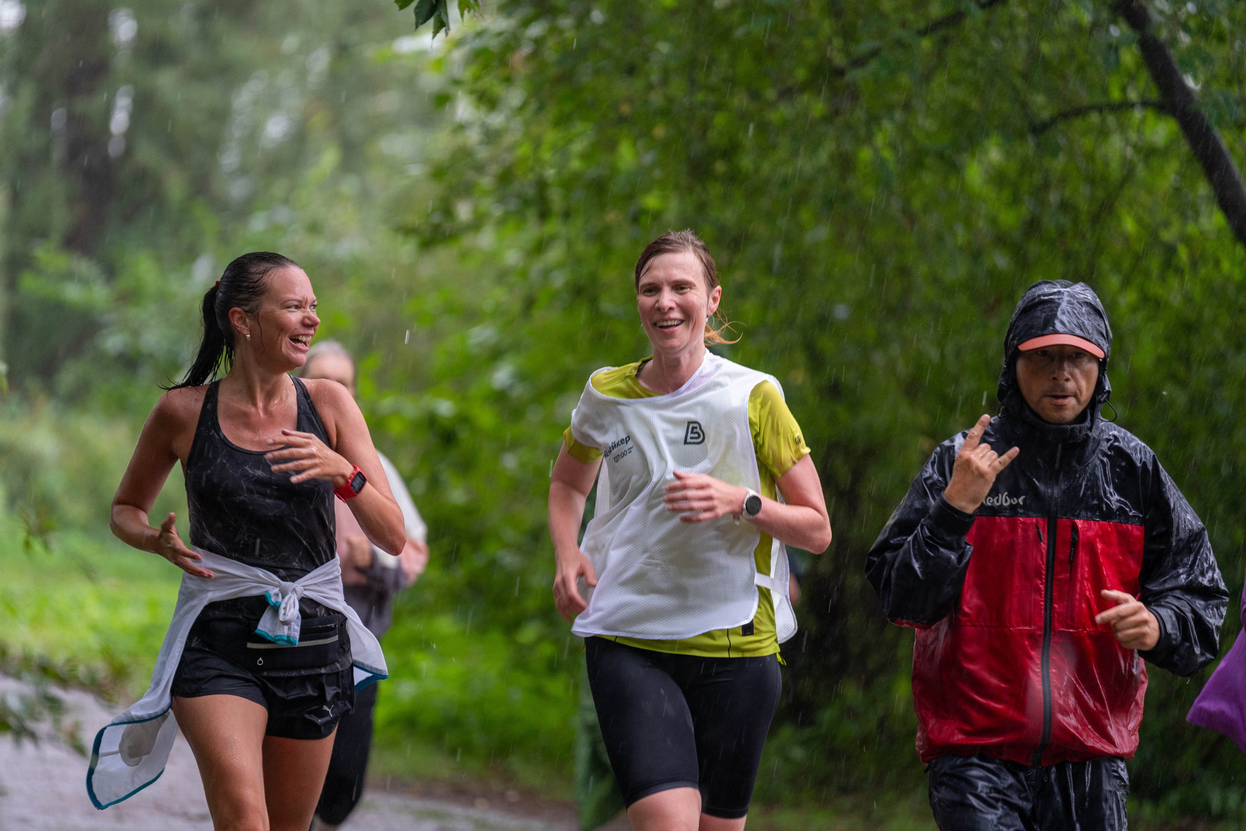Участники пробежки 5 вёрст на Елагином острове, спортивный фотограф Санкт-Петербург