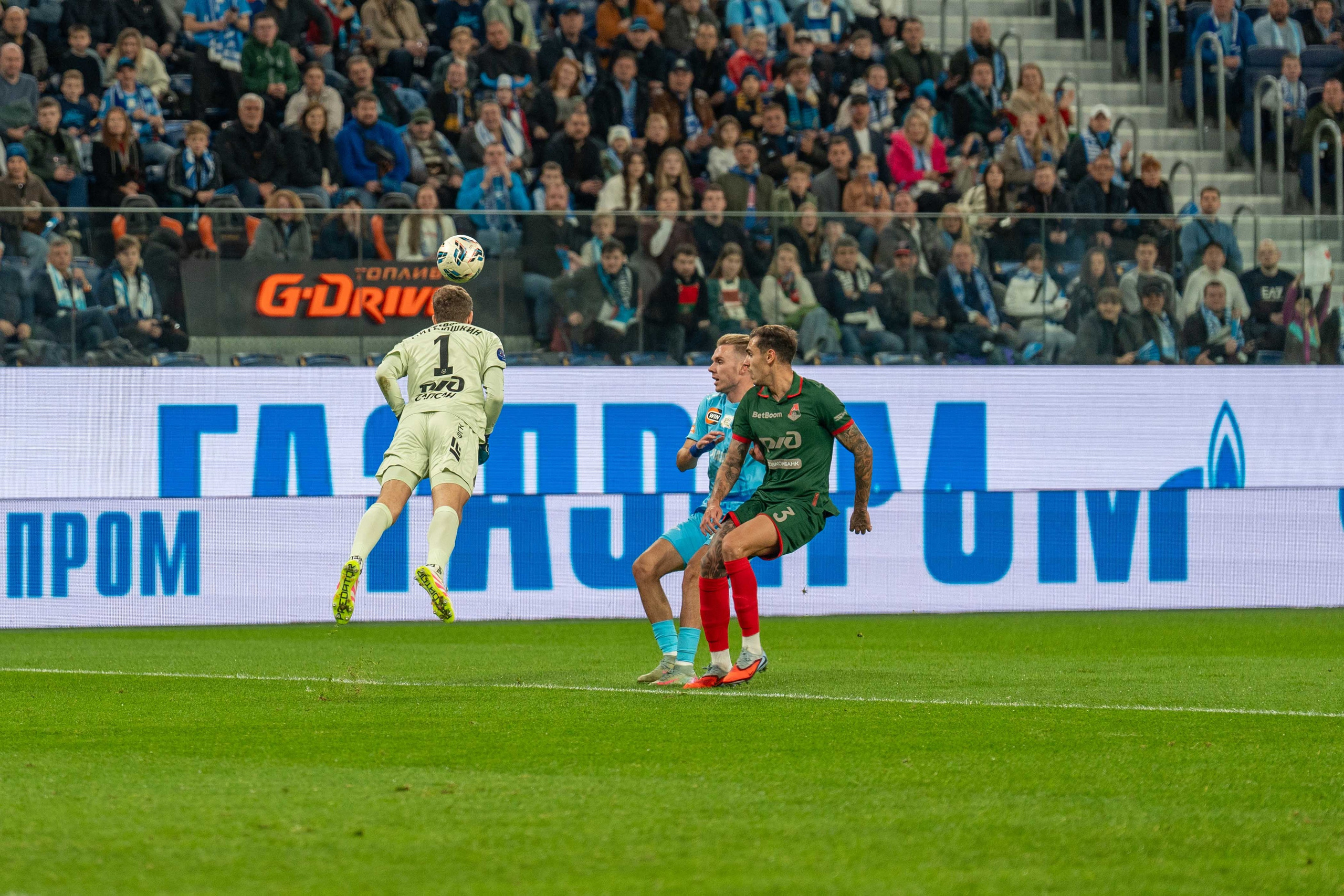 Зенит — Локомотив: фотогалерея 14-го тура РПЛ на Газпром Арене | Антон Гауф. Спортивный фотограф в Санкт-Петербурге | Антон Гауф
