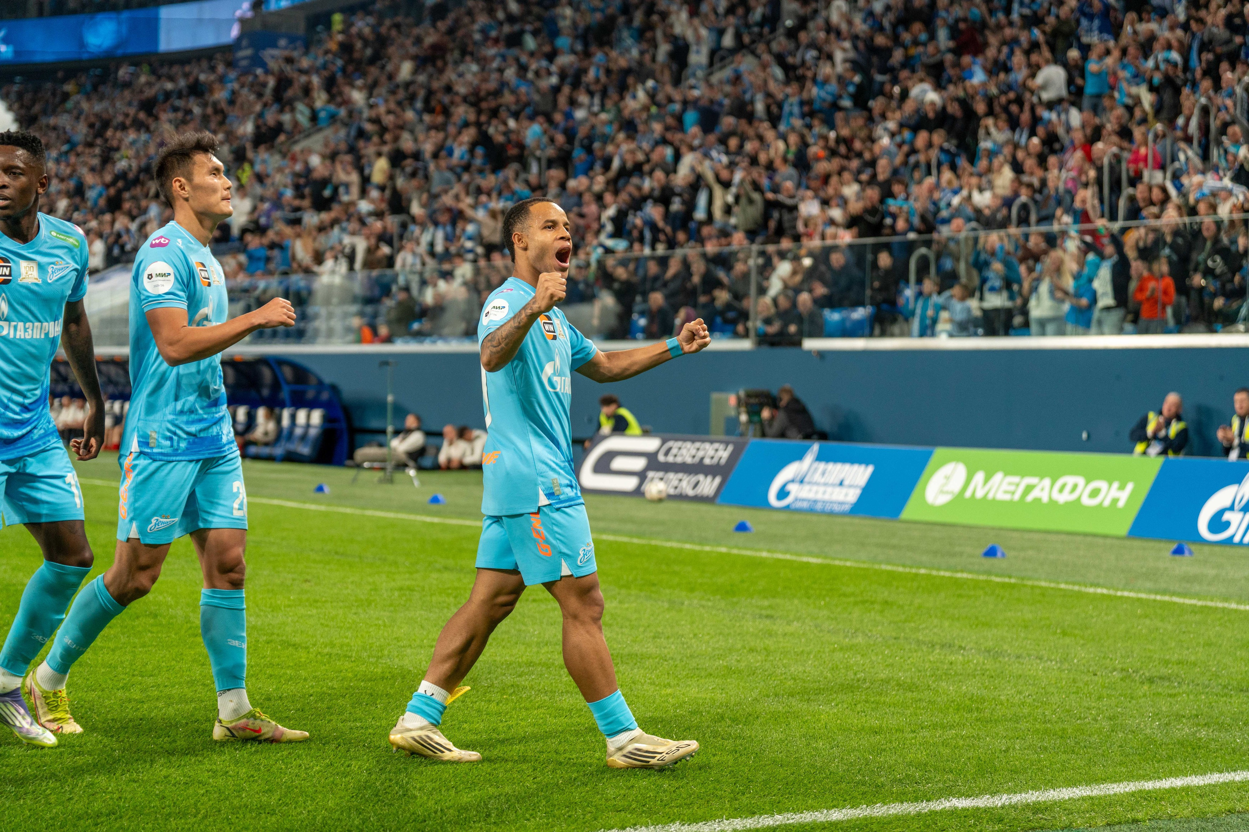 Зенит — Локомотив: фотогалерея 14-го тура РПЛ на Газпром Арене | Антон Гауф. Спортивный фотограф в Санкт-Петербурге | Антон Гауф