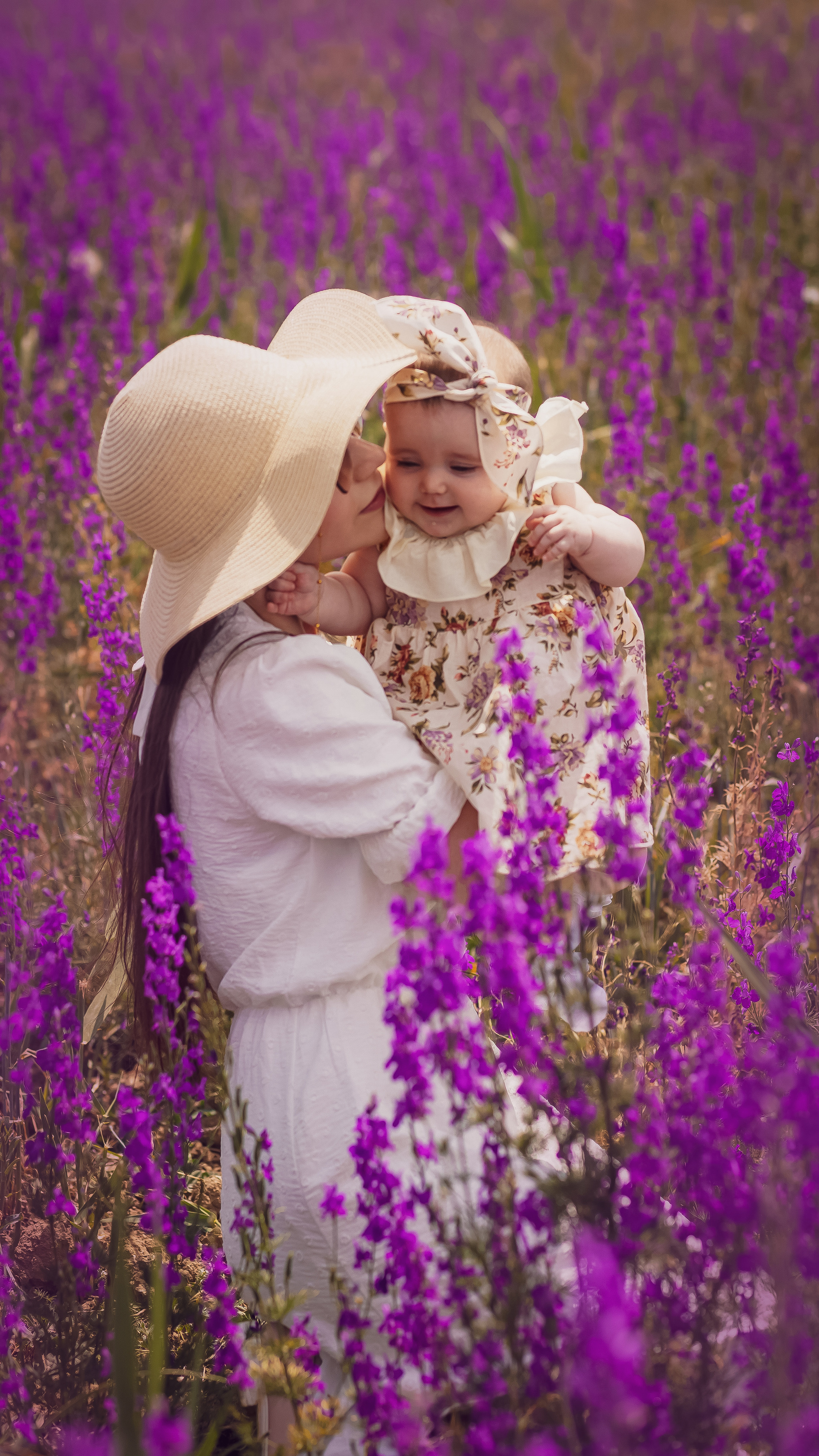В фиолетовом поле. Свадебный и семейный фотограф в Каспийске Алёна Нурмагомедова