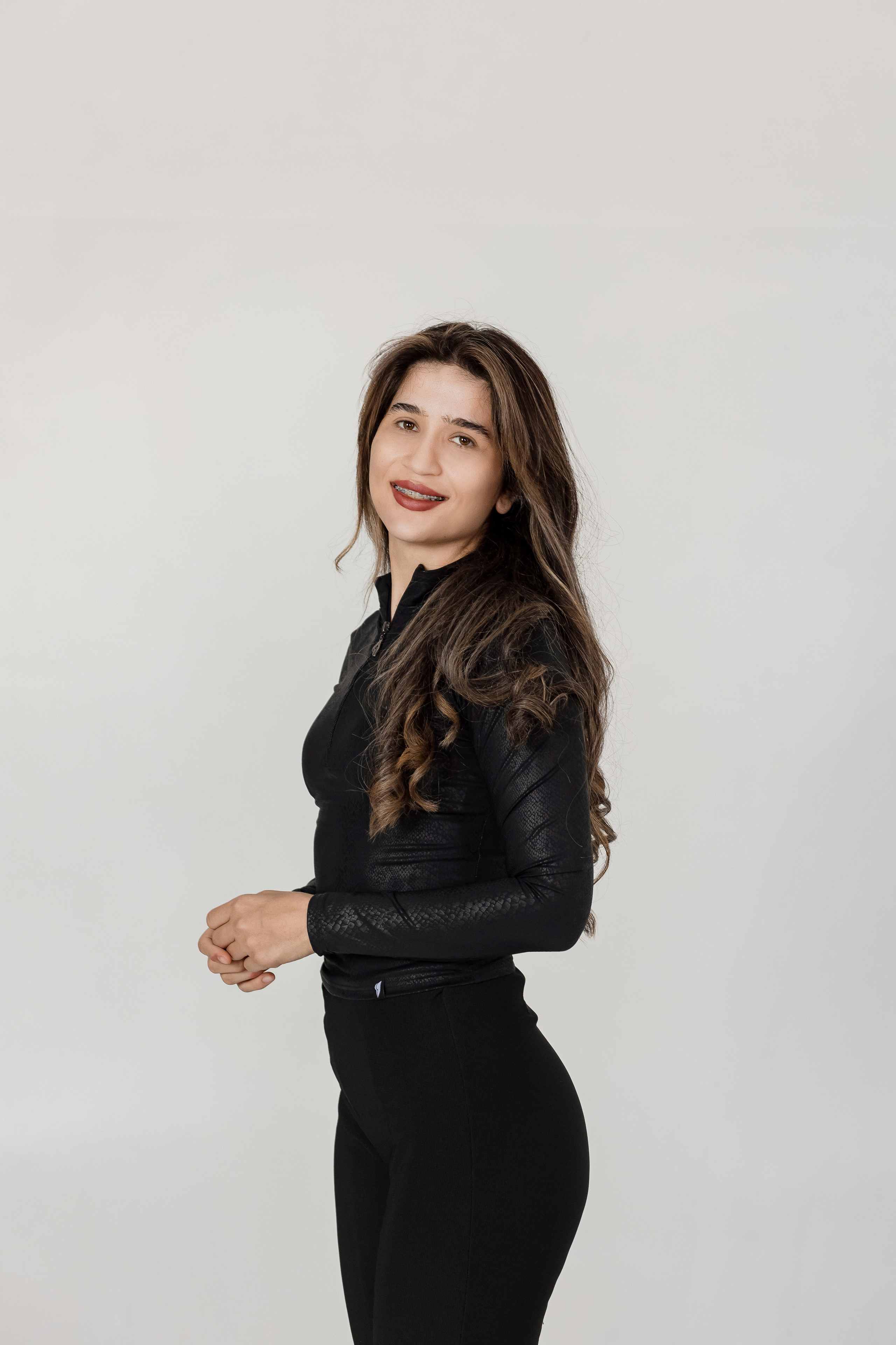 Фитнес тренер Аиша. Свадебный и семейный фотограф в Каспийске Алёна Нурмагомедова