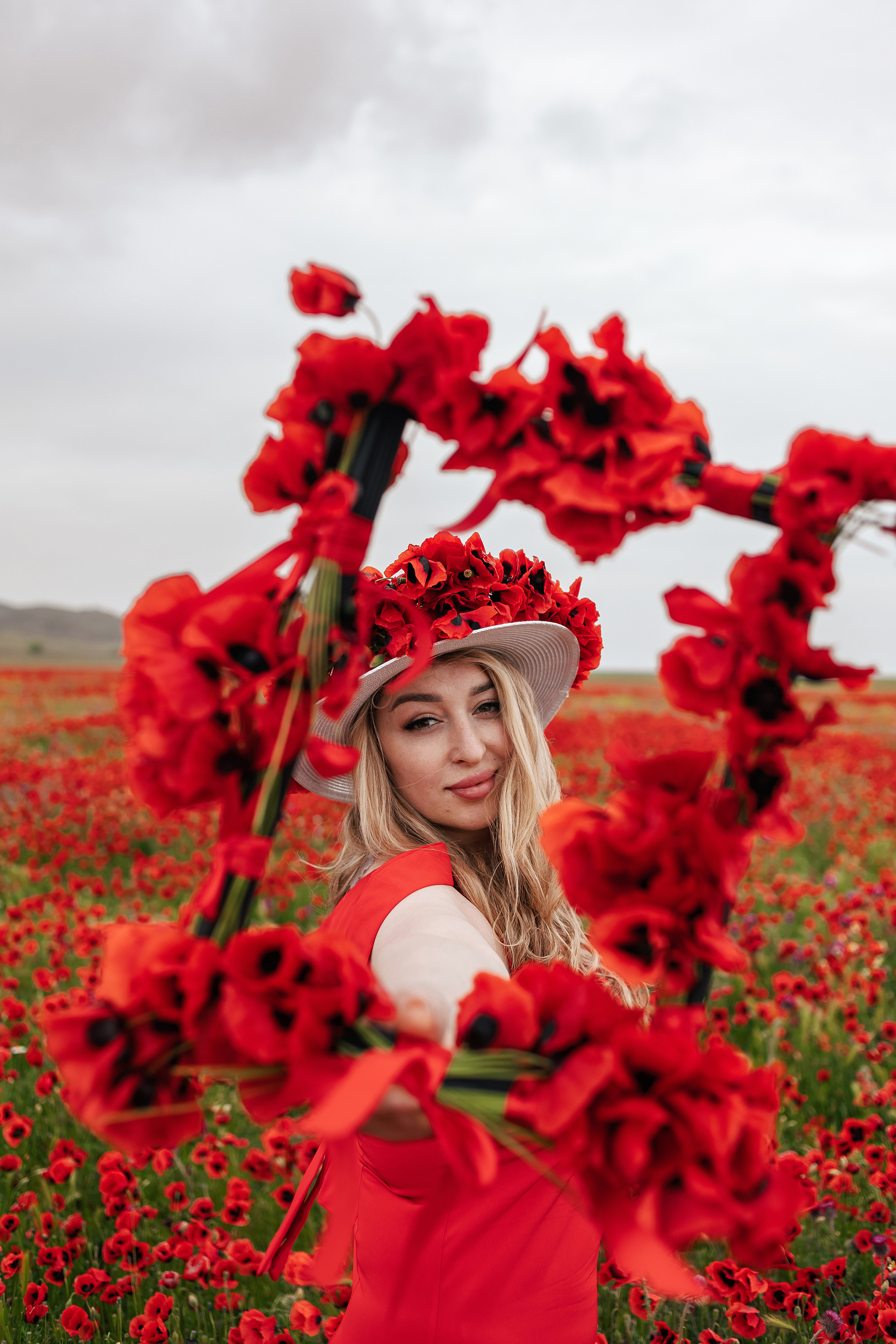 Марьям в маковом поле. Свадебный и семейный фотограф в Каспийске Алёна Нурмагомедова