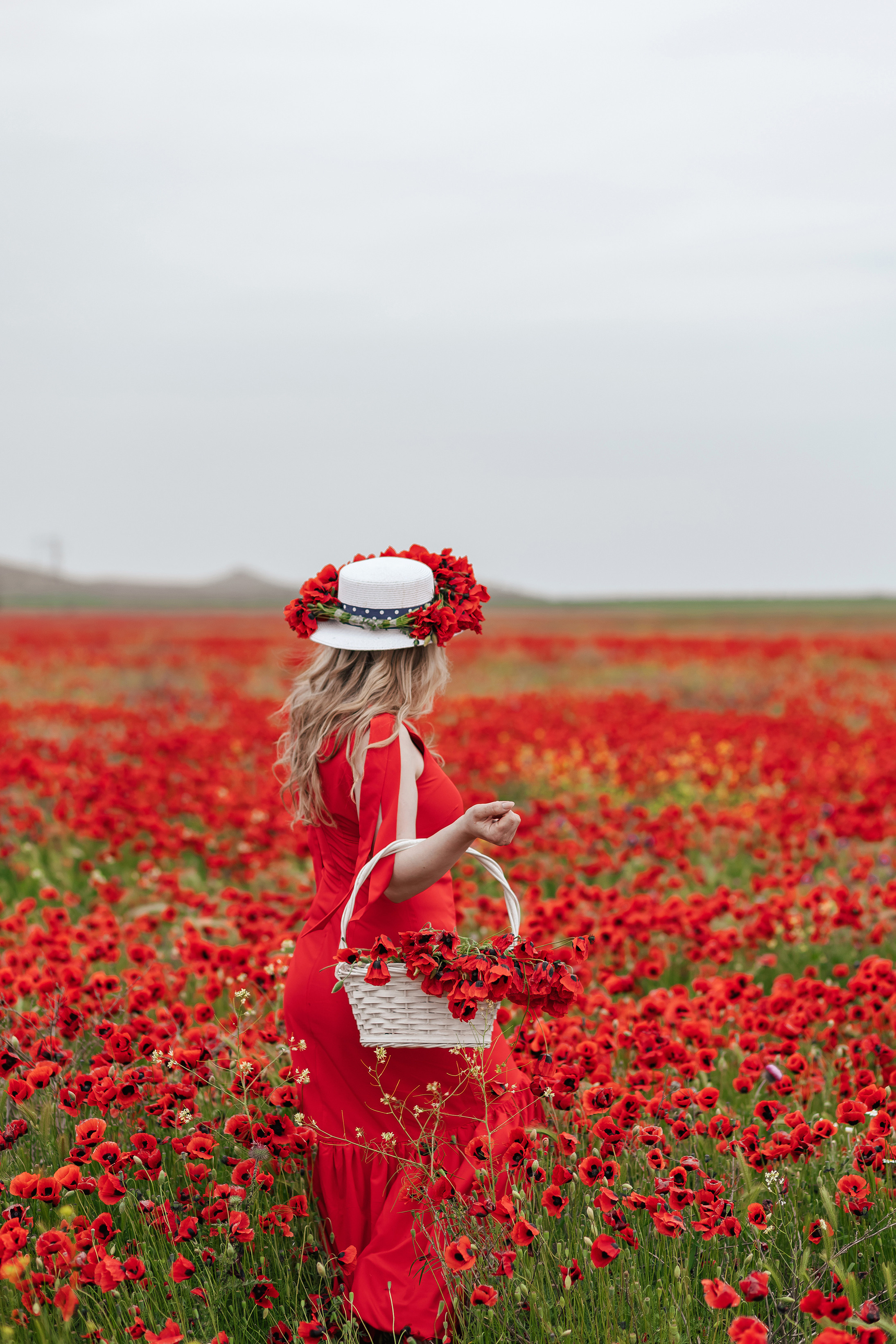 Марьям в маковом поле. Свадебный и семейный фотограф в Каспийске Алёна Нурмагомедова