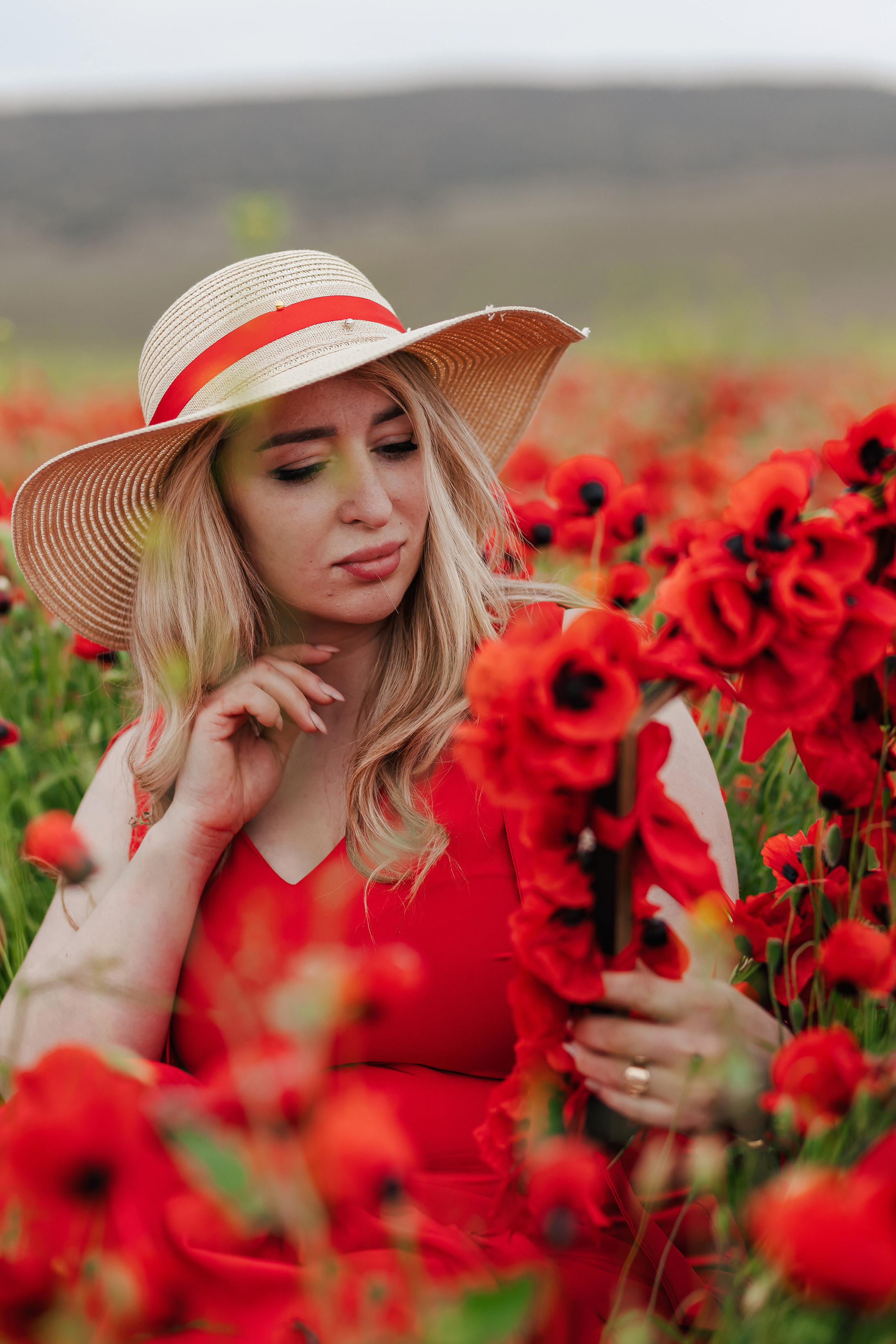 Марьям в маковом поле. Свадебный и семейный фотограф в Каспийске Алёна Нурмагомедова