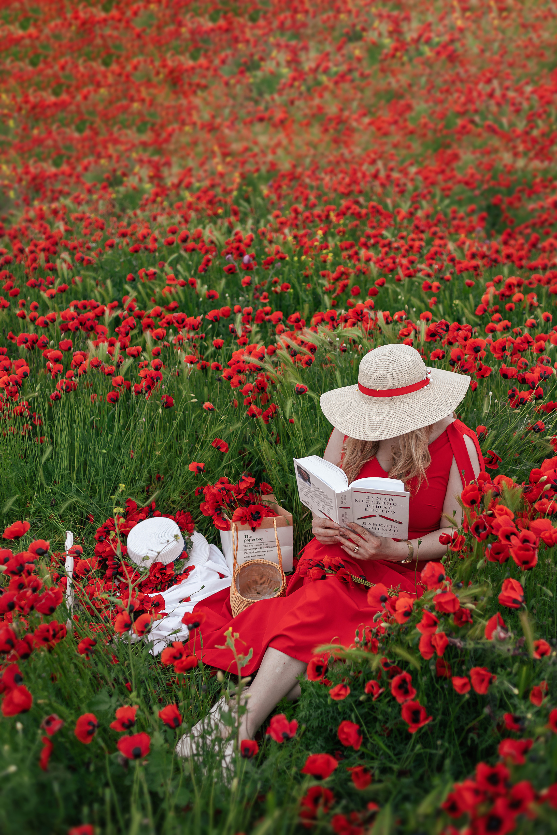 Марьям в маковом поле. Свадебный и семейный фотограф в Каспийске Алёна Нурмагомедова