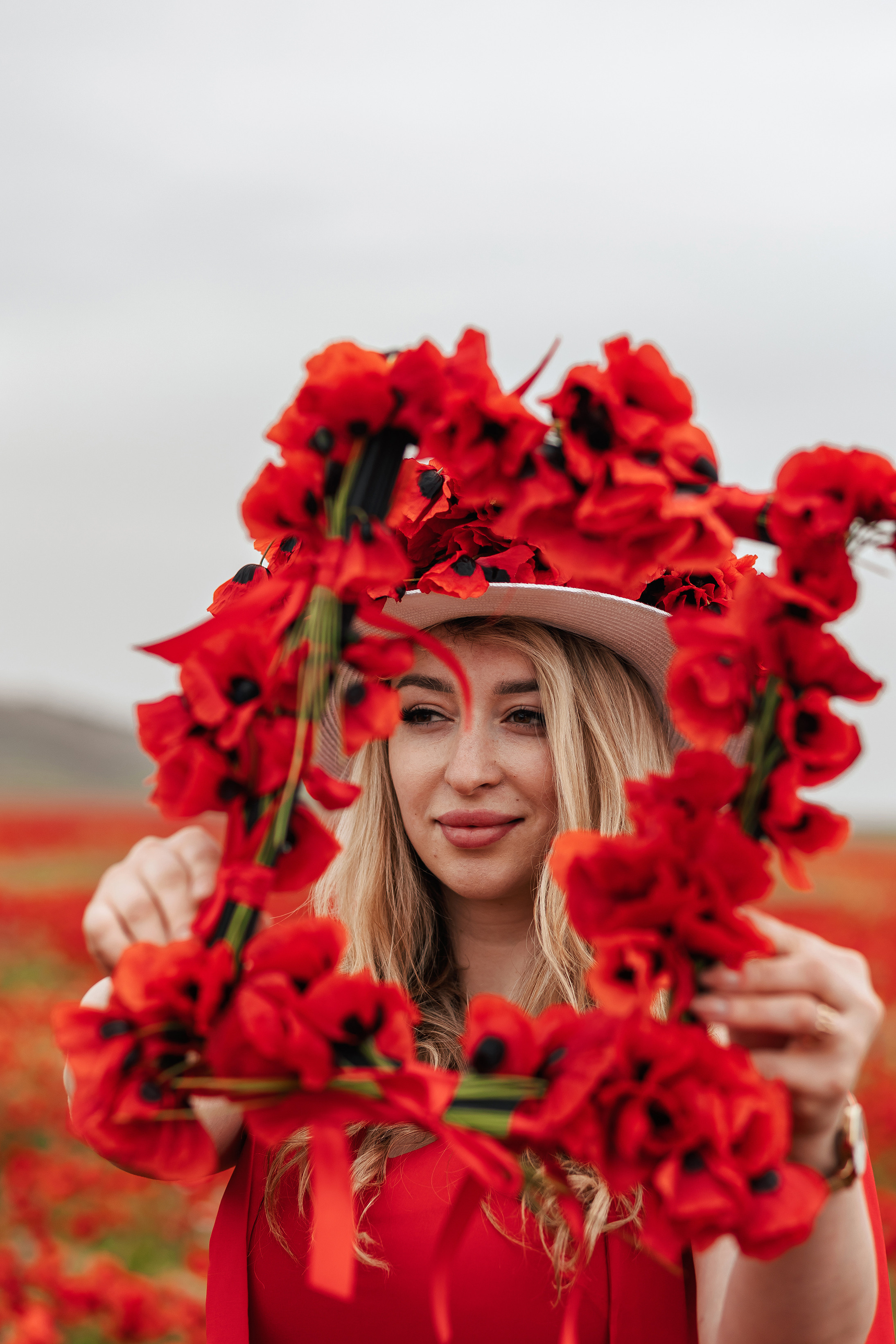 Марьям в маковом поле. Свадебный и семейный фотограф в Каспийске Алёна Нурмагомедова