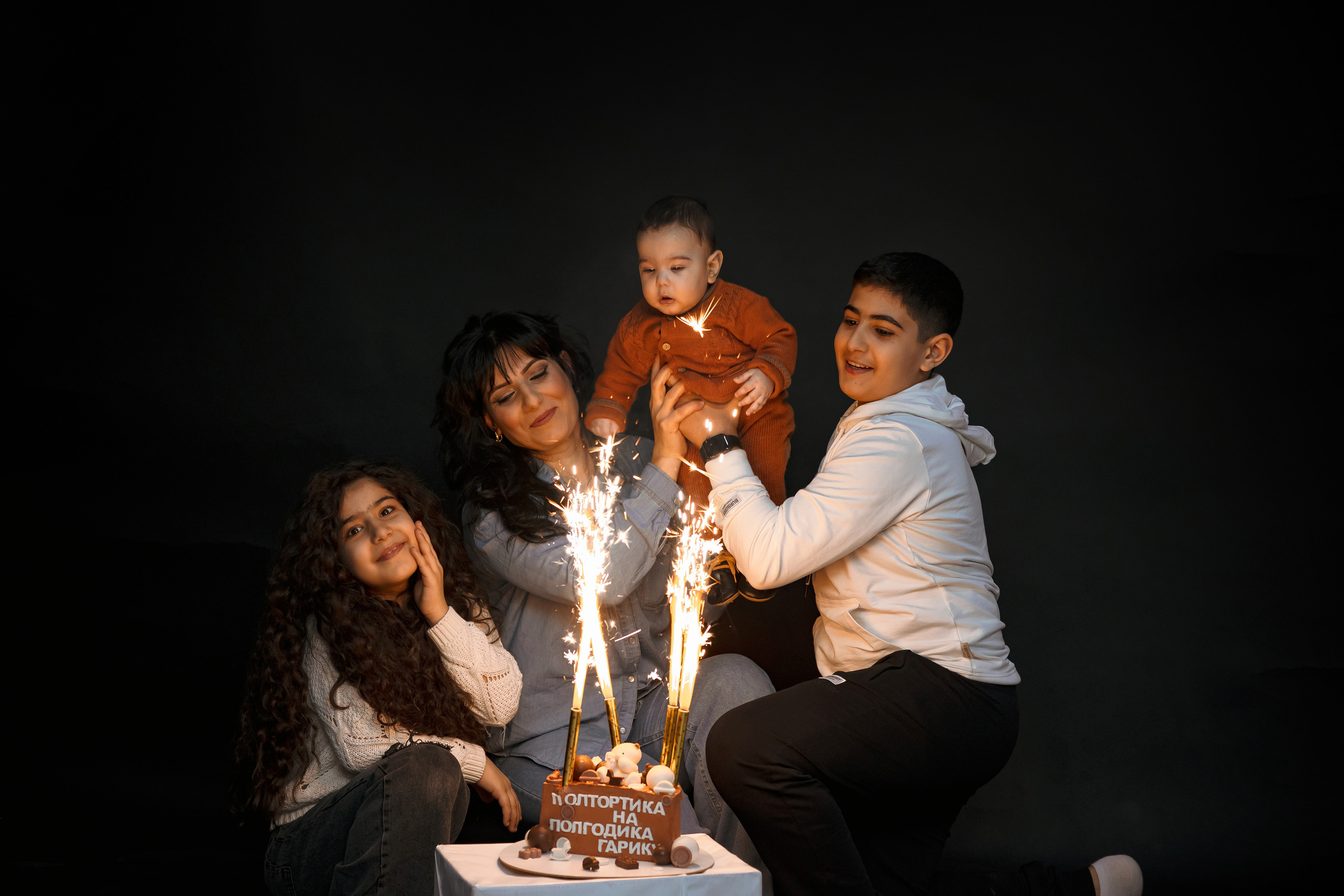 Полгодика Гарику. Свадебный и семейный фотограф в Каспийске Алёна Нурмагомедова