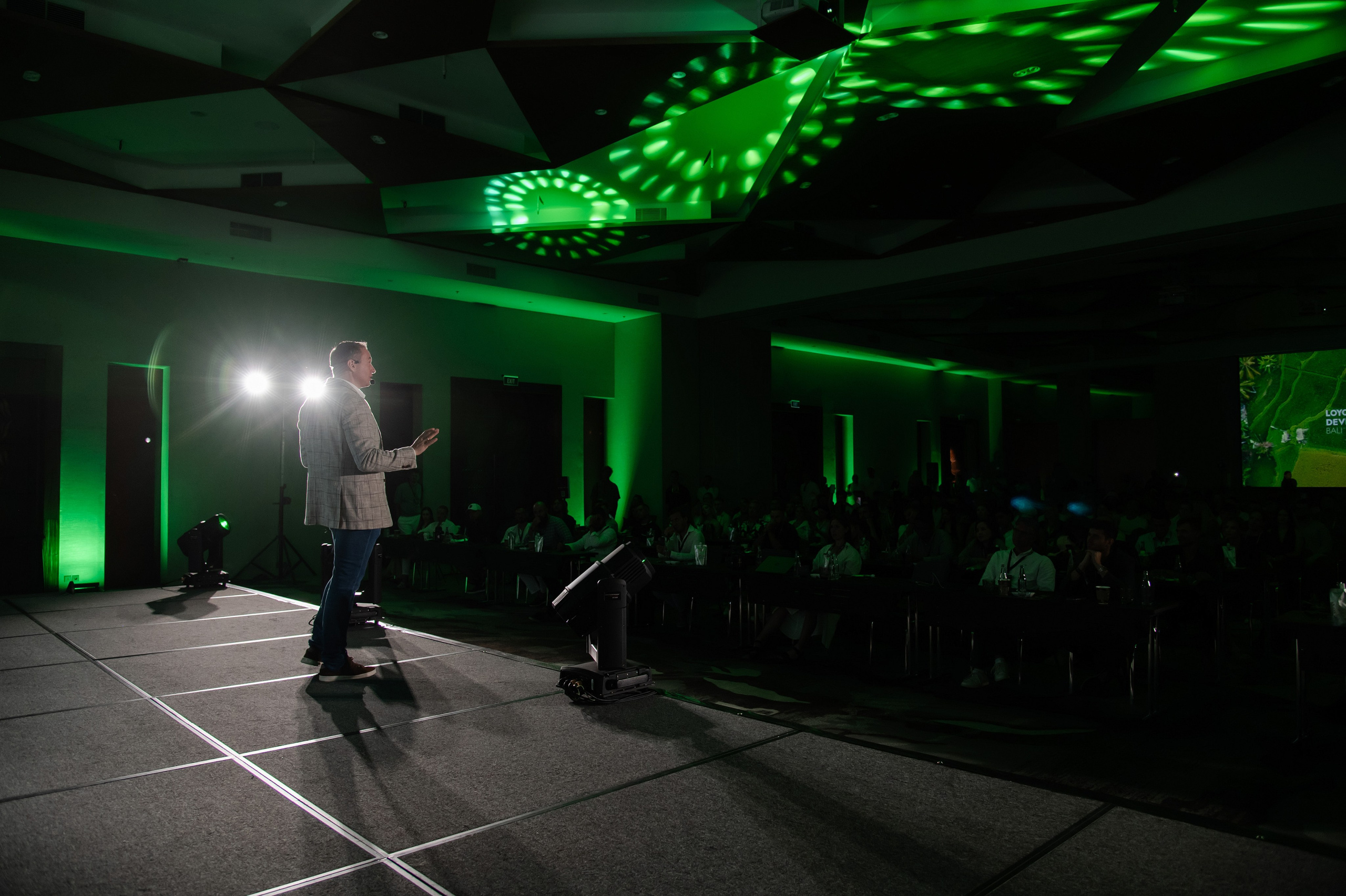 INVESTFORUM (Оскар Хартман)