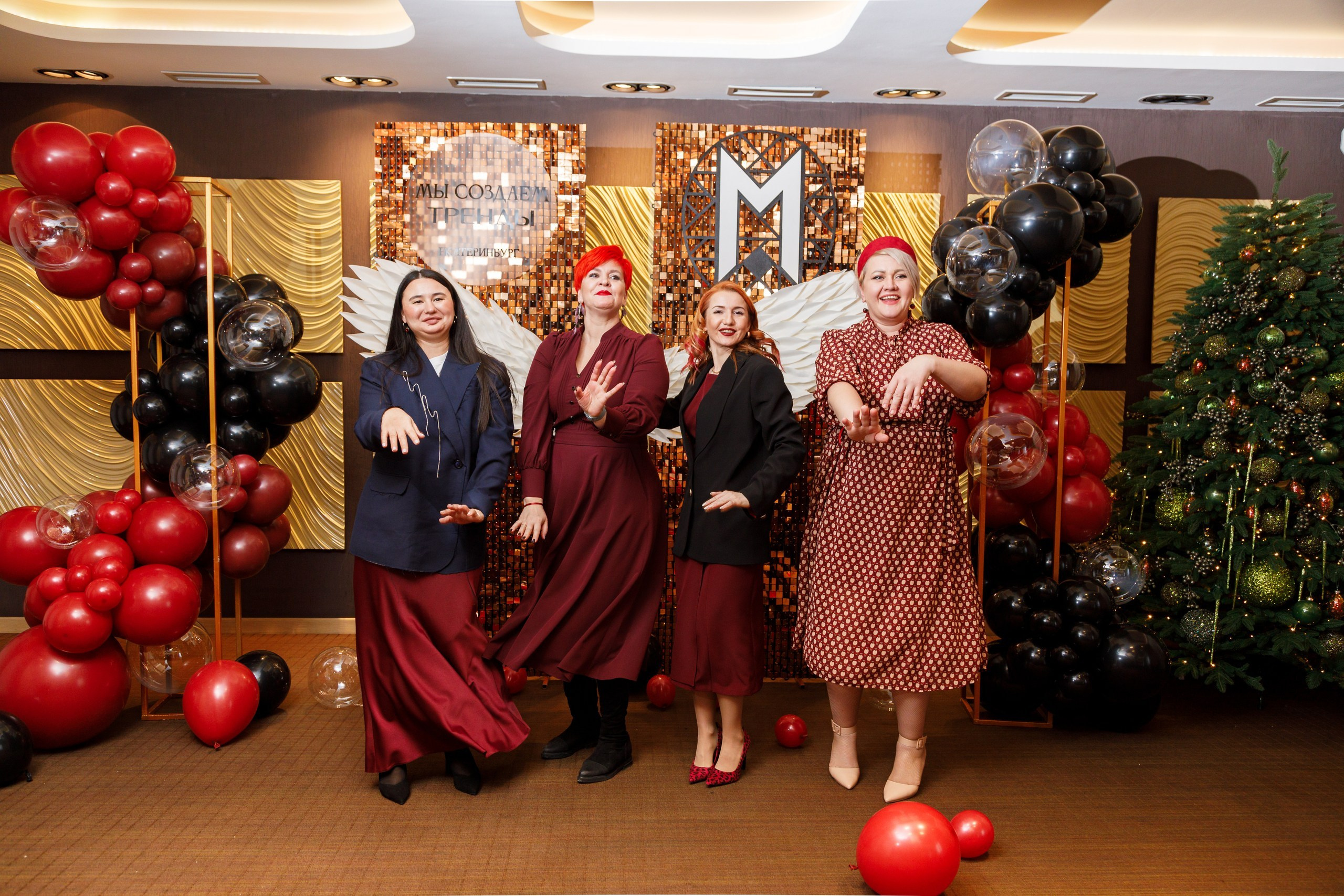 Репортажная съёмка сообщества Код публичности. Студия коммерческой съемки ХВОЯ