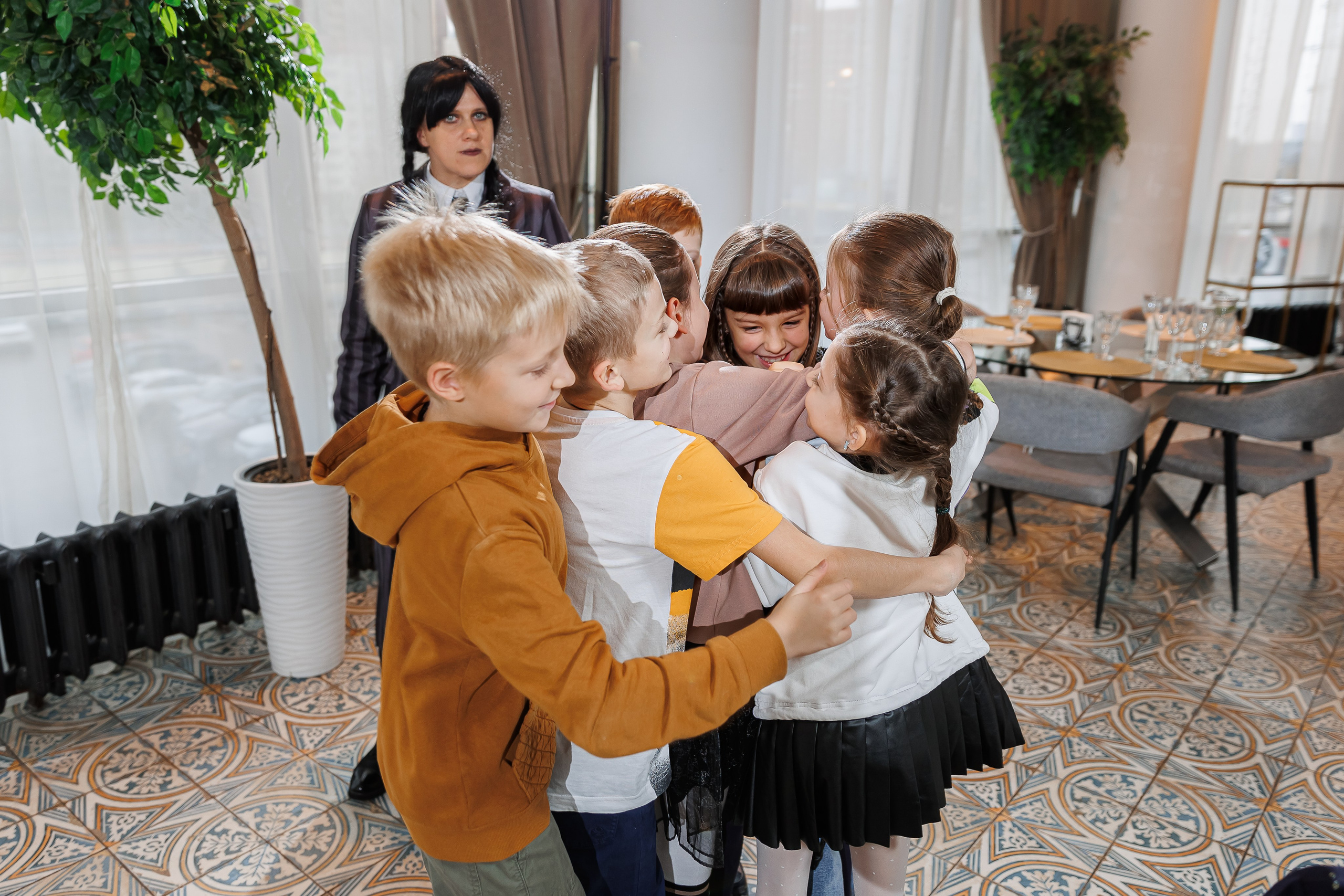 День рождения Насти «Венсдэй во Вкусотеррии». Семейный и детский фотограф Комина Елена, Власиха, Одинцово