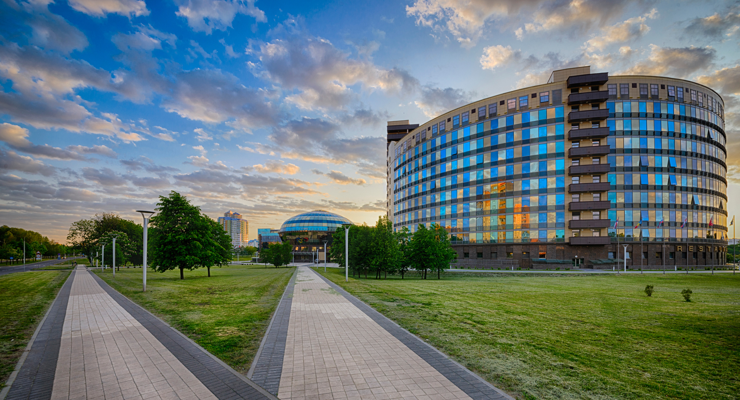 АРТ Город Минск. Фотограф Платон Македонский