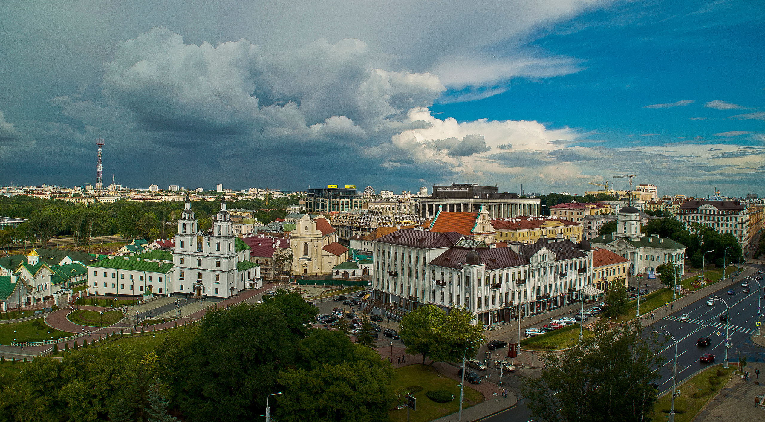 АРТ Город Минск. Фотограф Платон Македонский