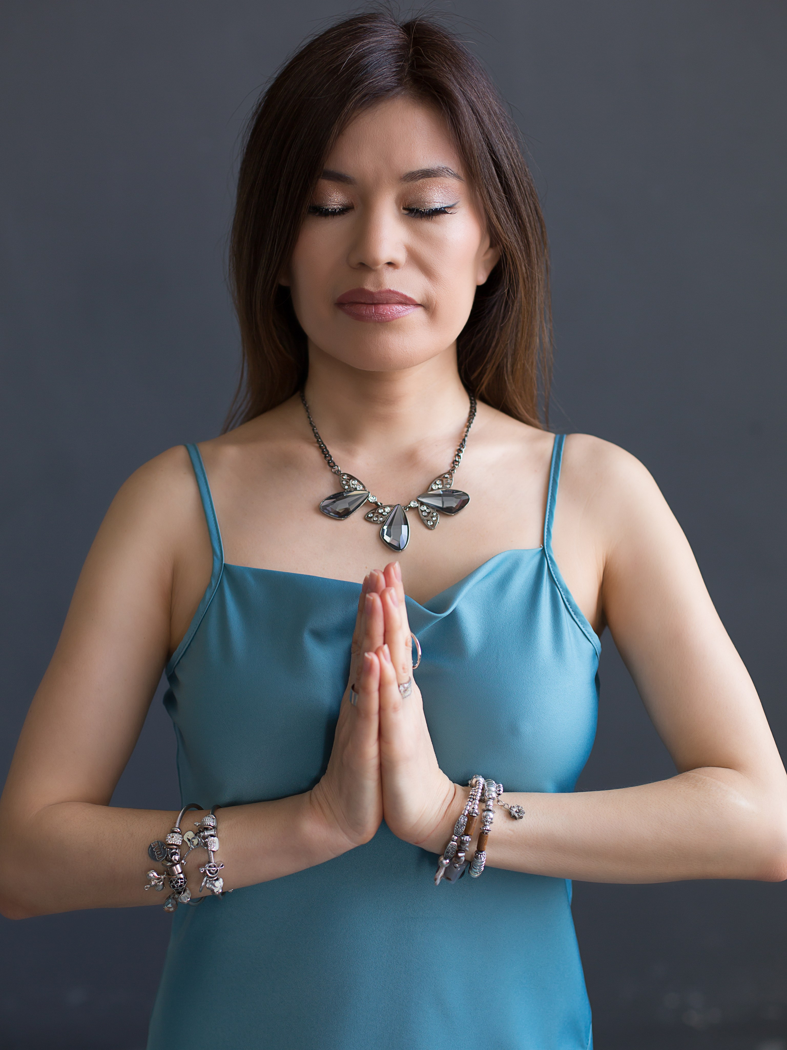 ГУЛЬНАРА практик таро и гвоздестояния. Фотограф в Волгограде Галина Власенко