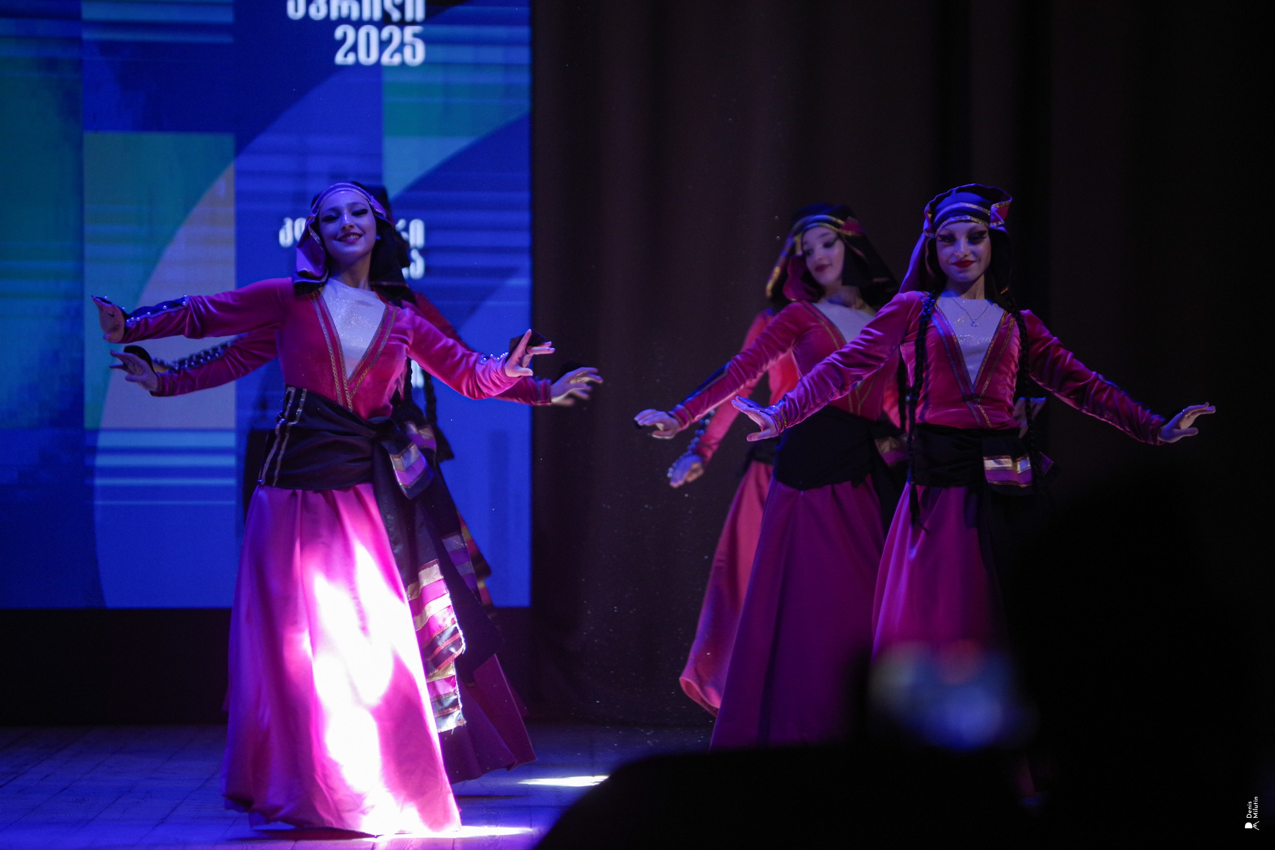 Танцы в Хоби. Портретный фотограф Денис Милютин