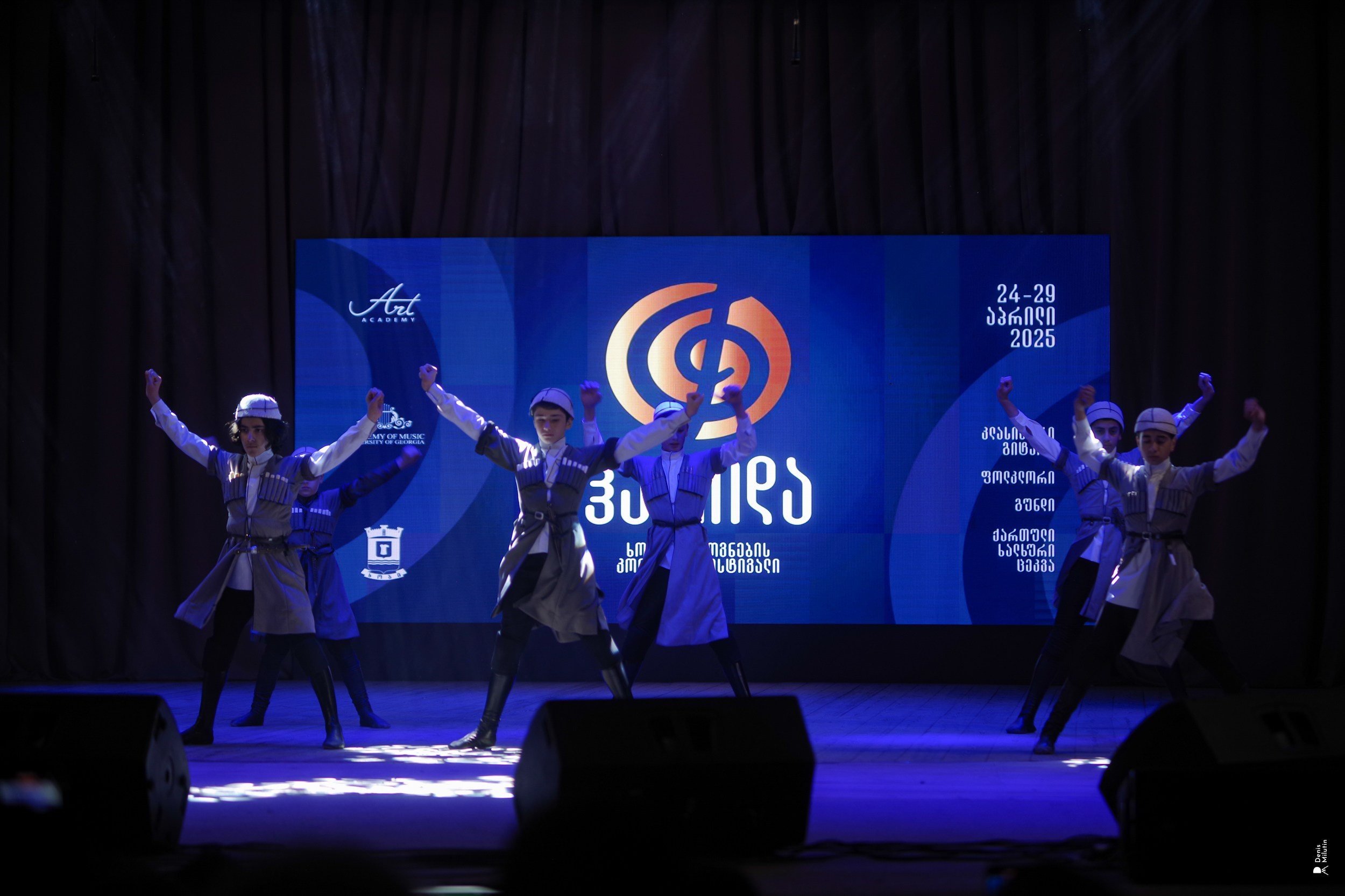 Танцы в Хоби. Портретный фотограф Денис Милютин