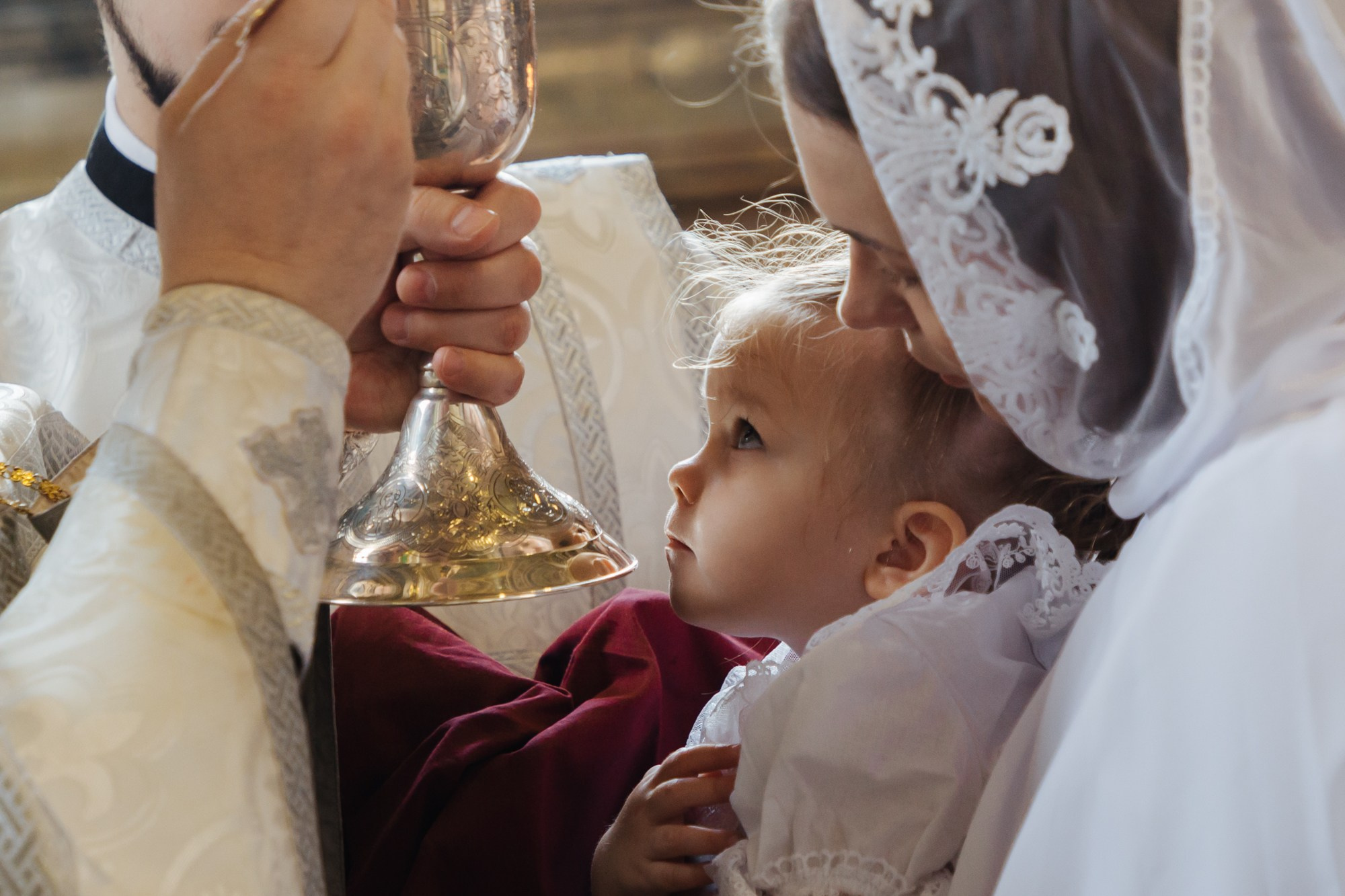 Таинство крещения, трогательные моменты, фотограф Денис Дорфф. Фотограф крещение венчание в Петербурге! Помогает подобрать храм и посоветовал душевного батюшку в СПб