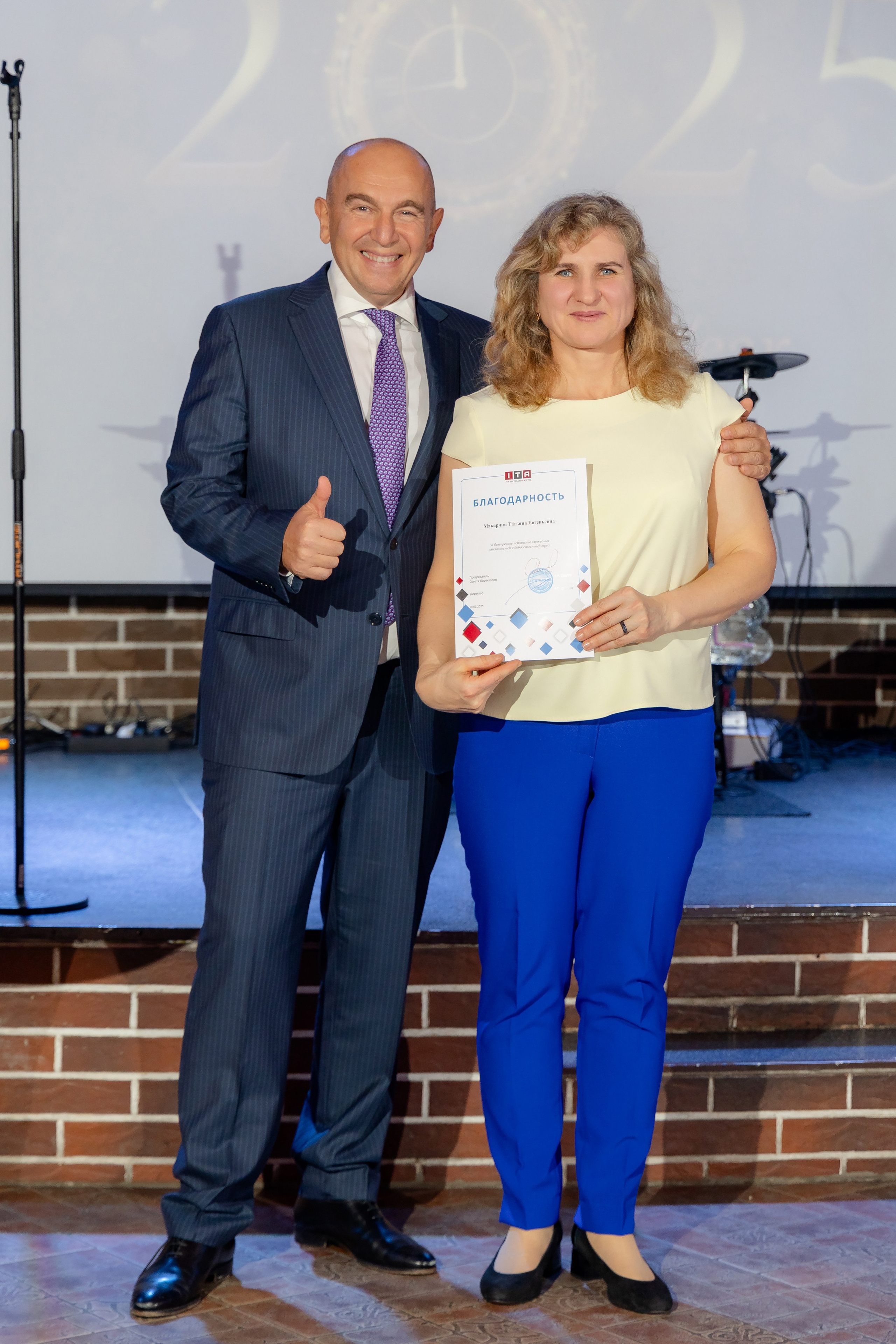 Корпоративная новогодняя съемка для логистической компании ИТА. Свадебный фотограф в Минске/Беларуси Сергей Спиридонов