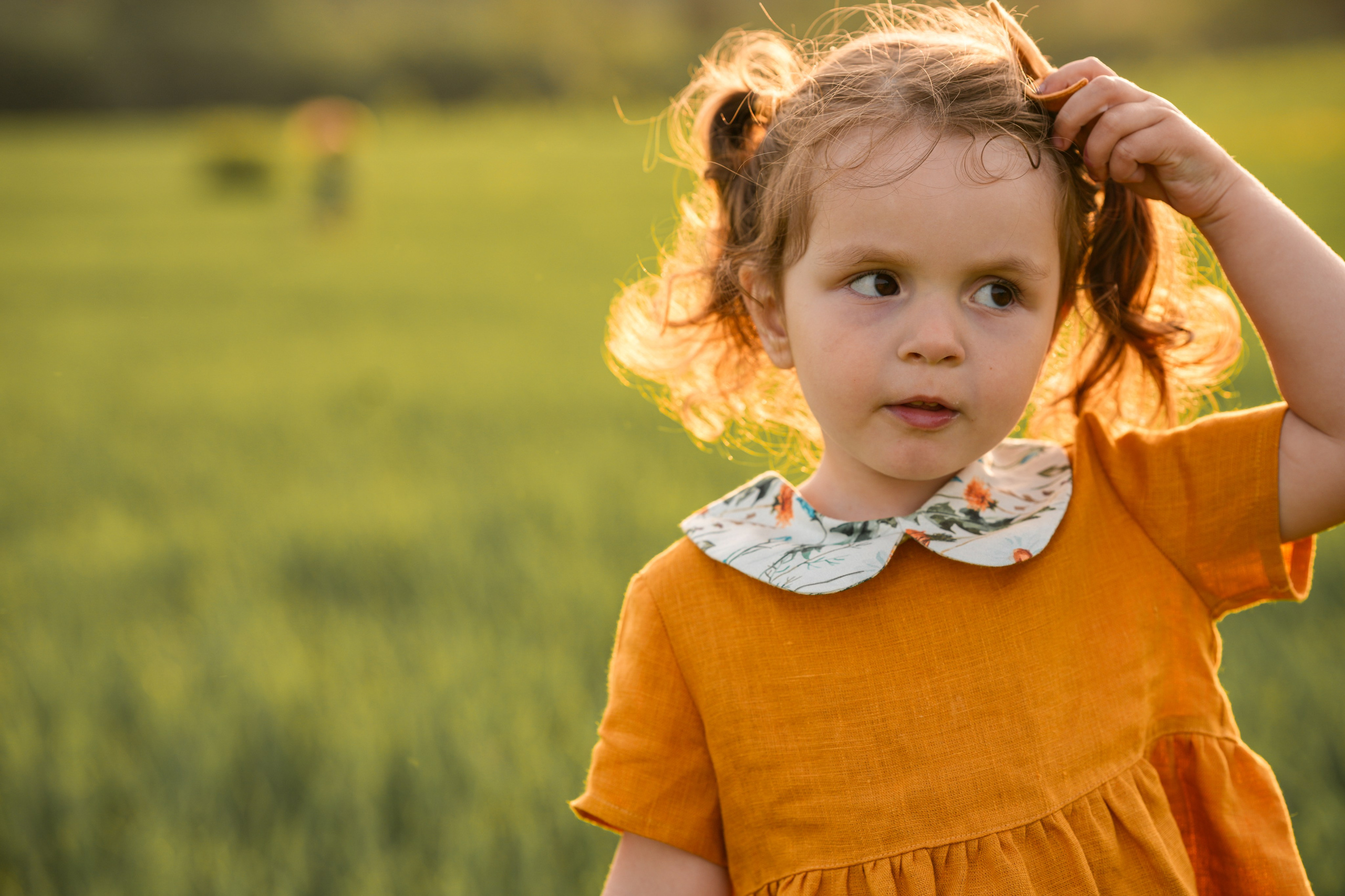 Ксюшенька, Кристиночка и Кирюшенька в поле. Семейный и портретный фотограф в Санкт-Петербурге Татьяна Гримоть