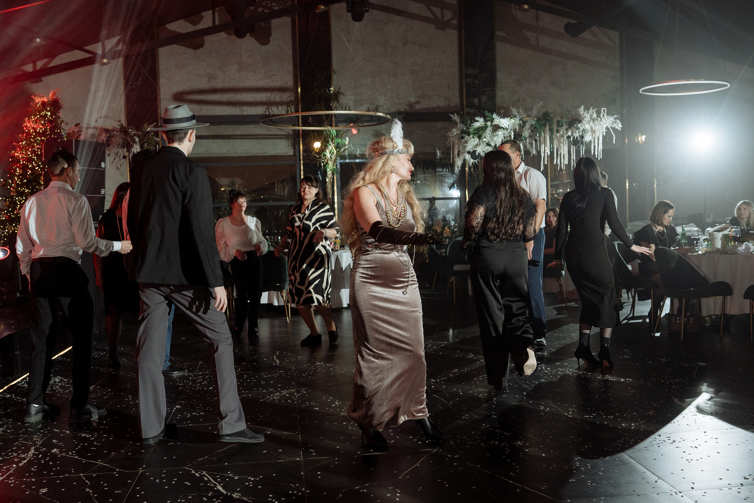 Альбион Тур