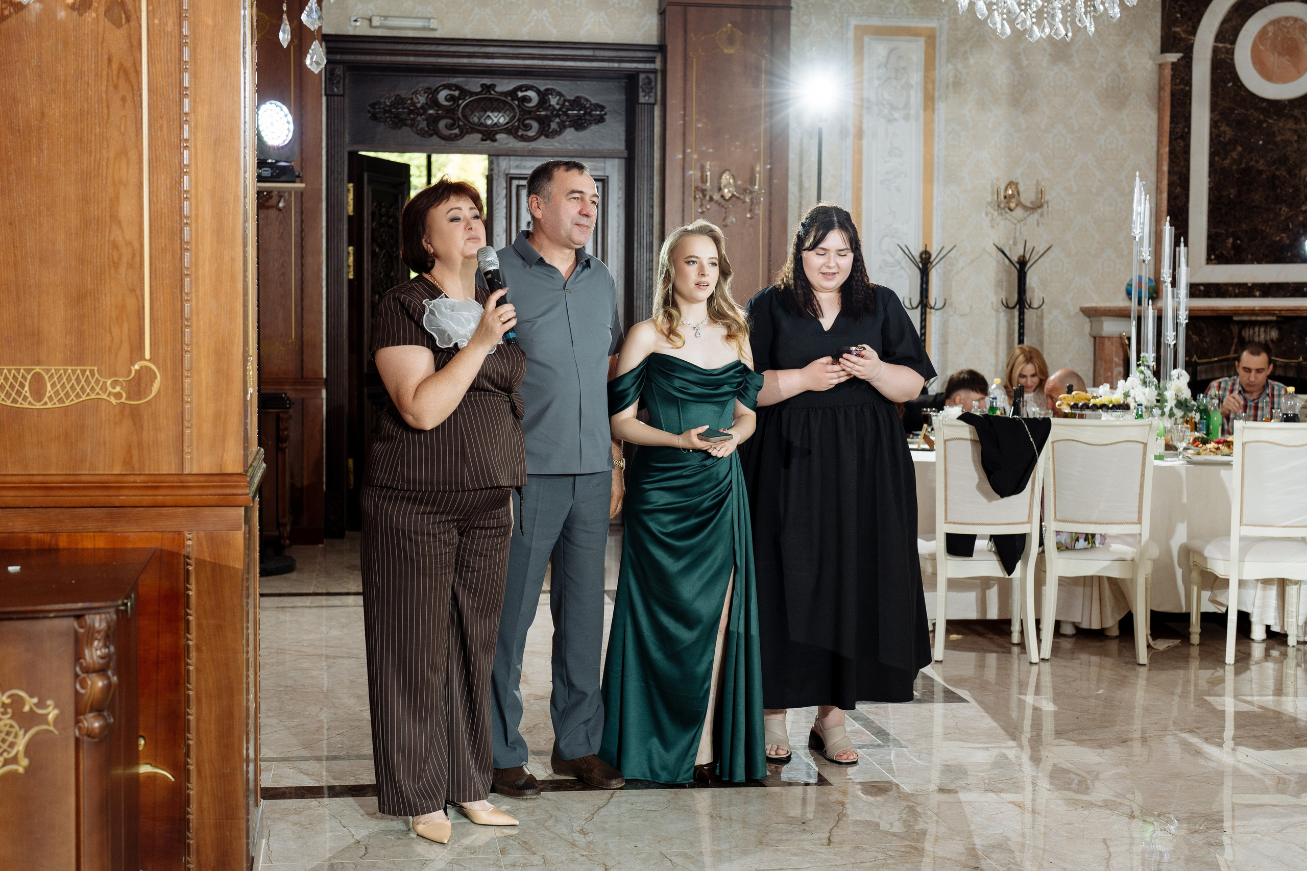 Виктор и Юлия