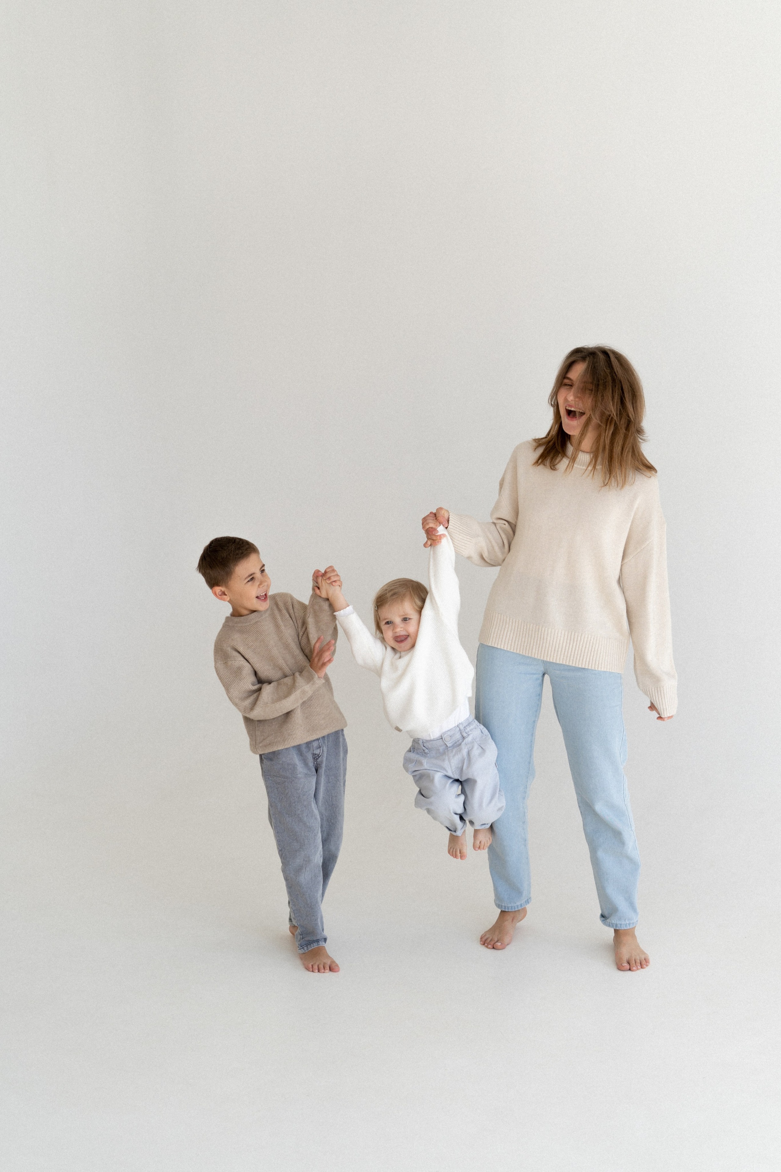 Оля, Артемий, Вера. Главная