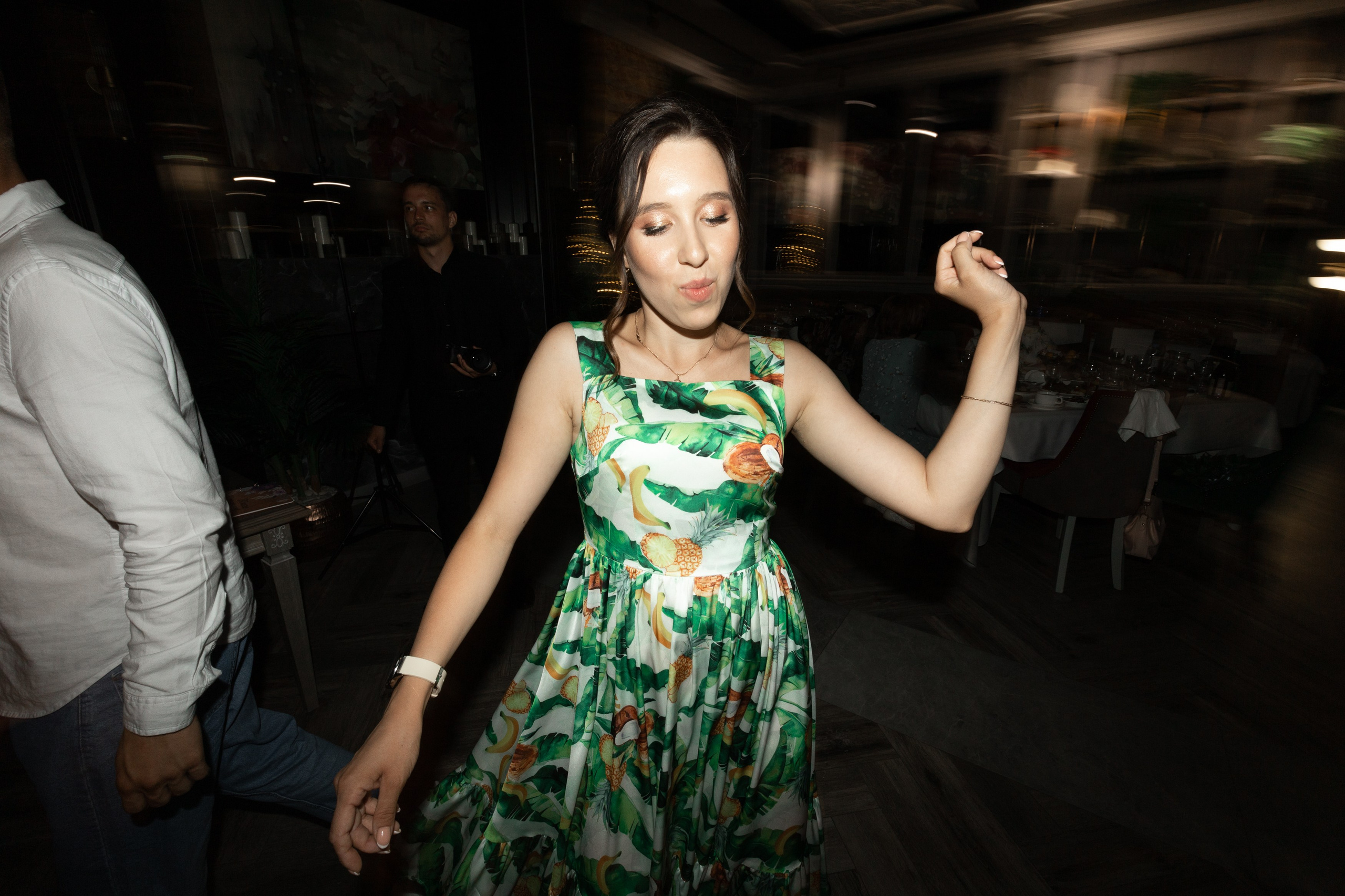 Свадебный фотограф Уфа — Руслан ГабдлисламовЖивые эмоции, красивые кадры, воспоминания на всю жизнь.Работаю по всей Республике Башкортоста. Свадебный фотограф Уфа Руслан Габдлисламов